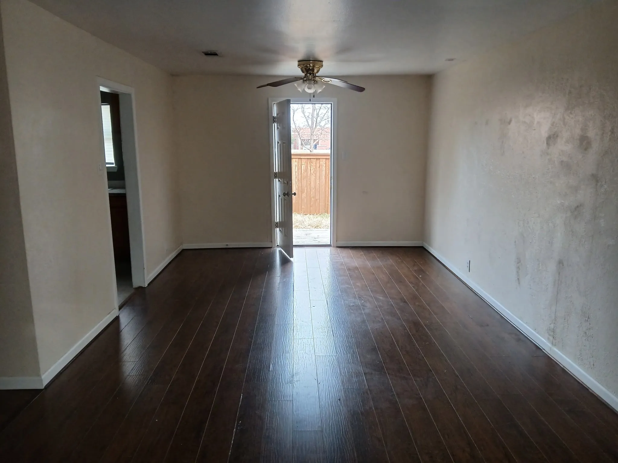 Triplex For Sale in Denton County , 112 N Hatcher Ave, Lewisville, Texas 75057, 5 Bedroom, 3 Bathroom, Garage spaces, 0 Sqft, built in 1940, mls#21352382, Real Estate Agent in Lewisville, Homes For Sale in Denton county, Homes For Sale in Lewisville, Realtor in Lewisville Texas, Real Estate Brokerage Independent Realty Texas, Luminita Cordes Realtor