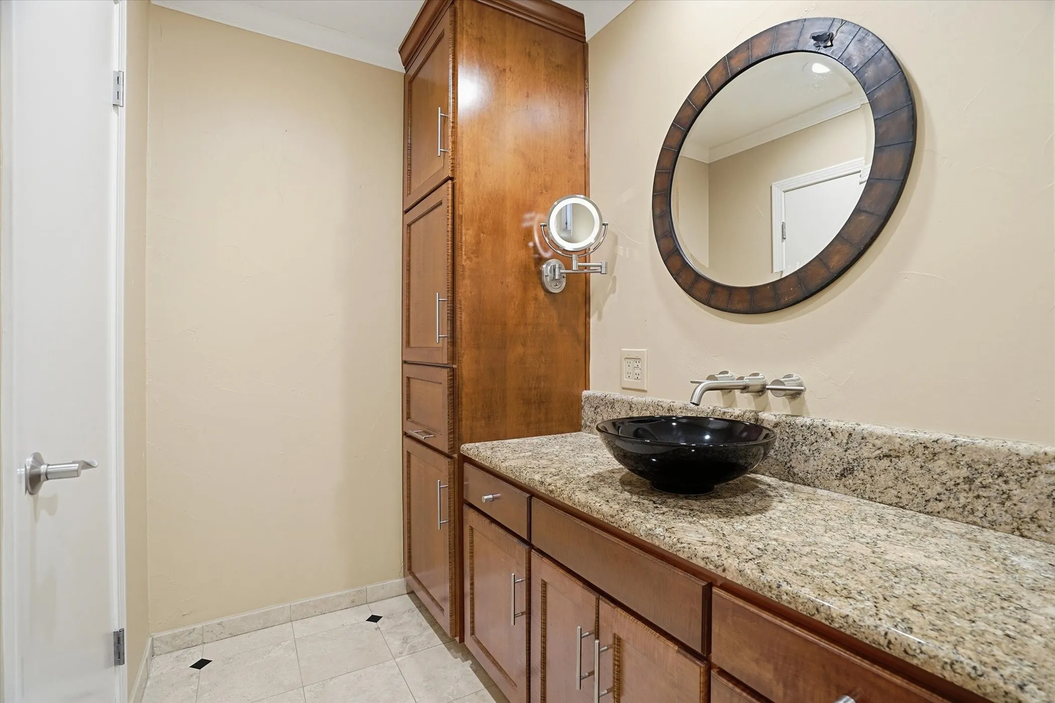Single Family Residence For Sale in Tarrant County , 4201 Winding Way, Benbrook, Texas 76126, 4 Bedroom, 3 Bathroom, 2 Garage spaces, 3,005 Sqft, built in 1971, mls#21354856, Real Estate Agent in Benbrook, Homes For Sale in Tarrant county, Homes For Sale in Benbrook, Realtor in Benbrook Texas, Real Estate Brokerage Independent Realty Texas, Luminita Cordes Realtor