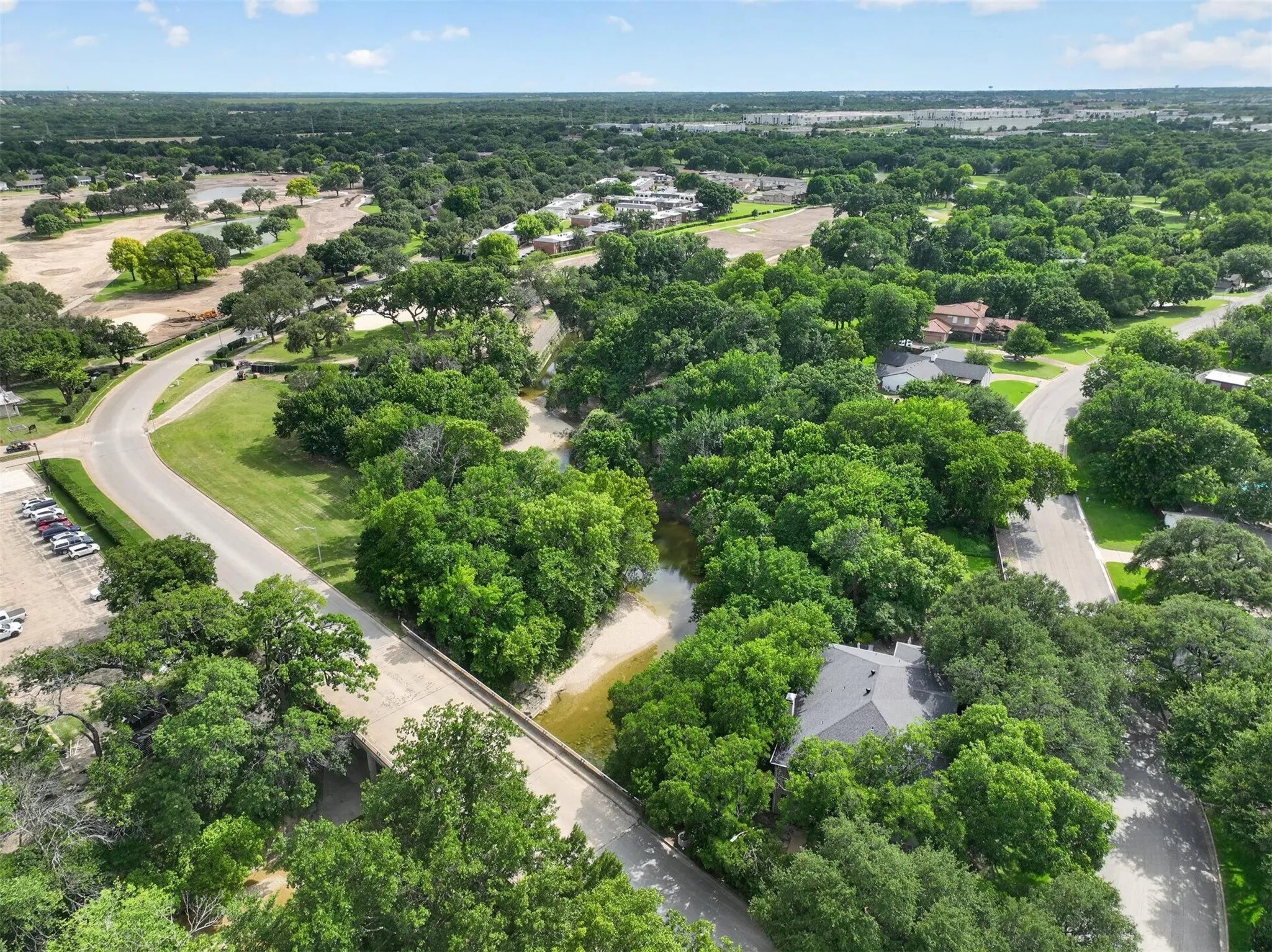 Single Family Residence For Sale in Tarrant County , 4201 Winding Way, Benbrook, Texas 76126, 4 Bedroom, 3 Bathroom, 2 Garage spaces, 3,005 Sqft, built in 1971, mls#21354856, Real Estate Agent in Benbrook, Homes For Sale in Tarrant county, Homes For Sale in Benbrook, Realtor in Benbrook Texas, Real Estate Brokerage Independent Realty Texas, Luminita Cordes Realtor