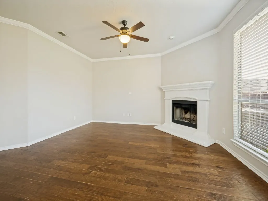 Single Family Residence For Rent in Denton County , 3213 Hornbeam Street, Denton, Texas 76226, 3 Bedroom, 2 Bathroom, 2 Garage spaces, 1,872 Sqft, built in 2008, mls#21354896, Real Estate Agent in Denton, Homes For Rent in Denton county, Homes For Rent in Denton, Realtor in Denton Texas, Real Estate Brokerage Independent Realty Texas, Luminita Cordes Realtor