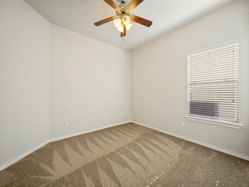 Single Family Residence For Rent in Denton County , 3213 Hornbeam Street, Denton, Texas 76226, 3 Bedroom, 2 Bathroom, 2 Garage spaces, 1,872 Sqft, built in 2008, mls#21354896, Real Estate Agent in Denton, Homes For Rent in Denton county, Homes For Rent in Denton, Realtor in Denton Texas, Real Estate Brokerage Independent Realty Texas, Luminita Cordes Realtor
