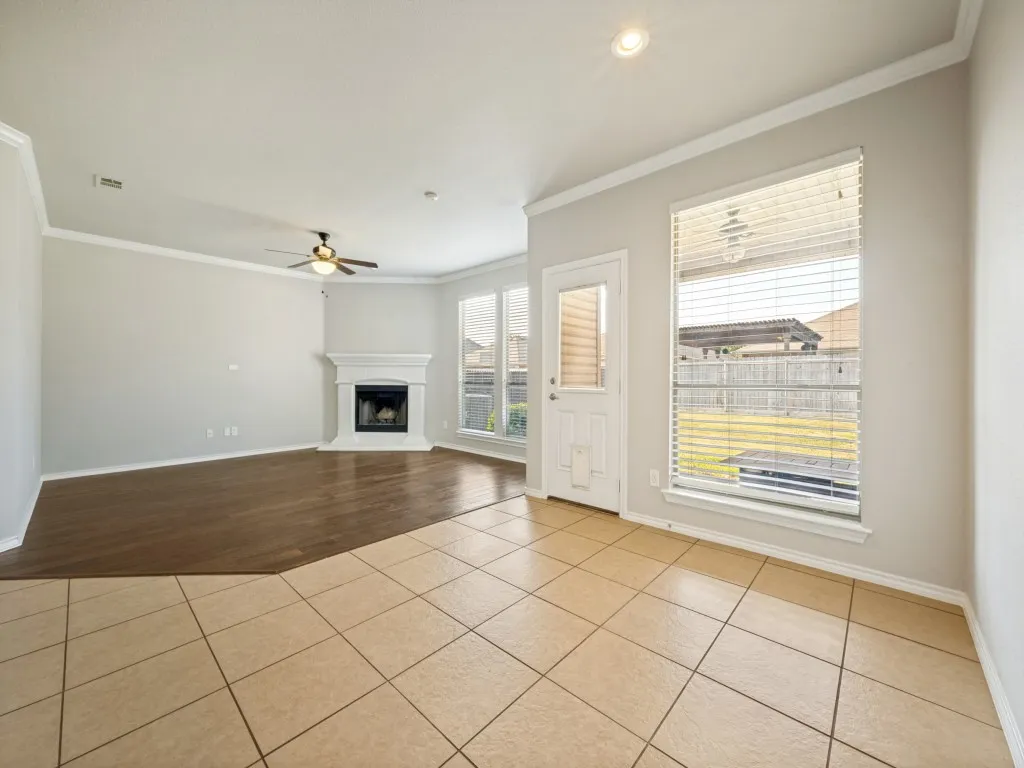 Single Family Residence For Rent in Denton County , 3213 Hornbeam Street, Denton, Texas 76226, 3 Bedroom, 2 Bathroom, 2 Garage spaces, 1,872 Sqft, built in 2008, mls#21354896, Real Estate Agent in Denton, Homes For Rent in Denton county, Homes For Rent in Denton, Realtor in Denton Texas, Real Estate Brokerage Independent Realty Texas, Luminita Cordes Realtor