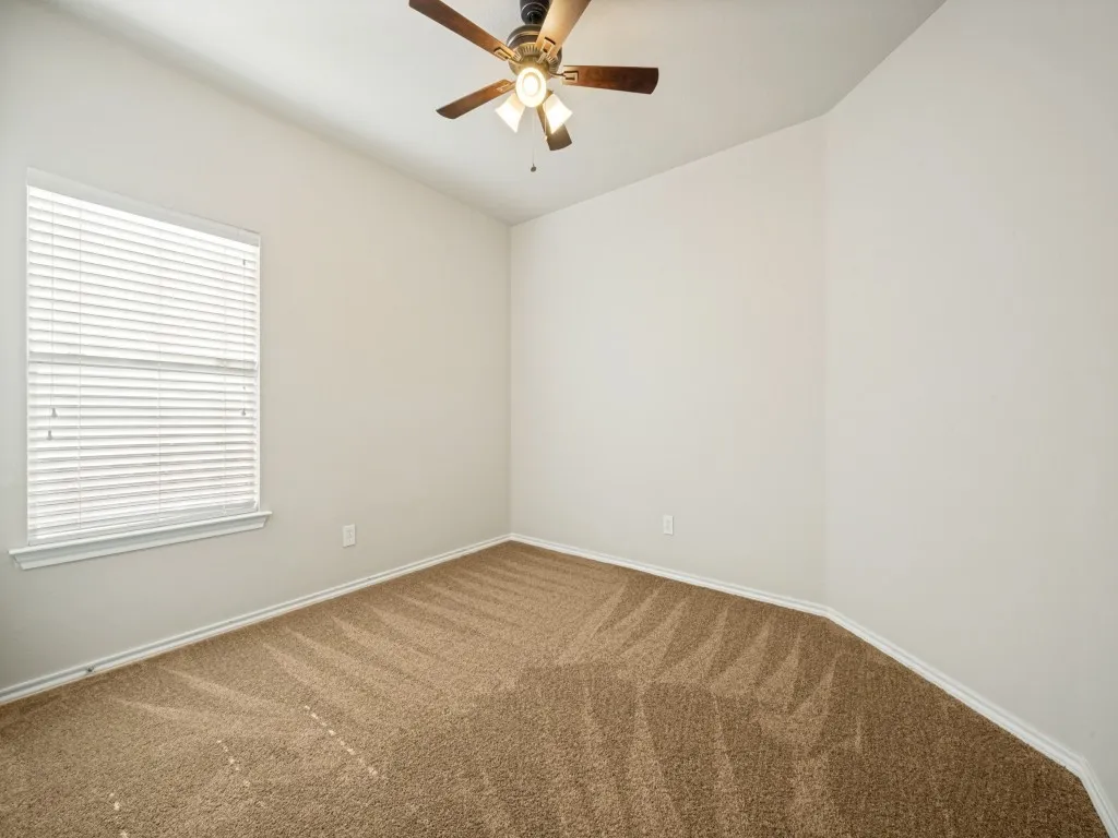 Single Family Residence For Rent in Denton County , 3213 Hornbeam Street, Denton, Texas 76226, 3 Bedroom, 2 Bathroom, 2 Garage spaces, 1,872 Sqft, built in 2008, mls#21354896, Real Estate Agent in Denton, Homes For Rent in Denton county, Homes For Rent in Denton, Realtor in Denton Texas, Real Estate Brokerage Independent Realty Texas, Luminita Cordes Realtor