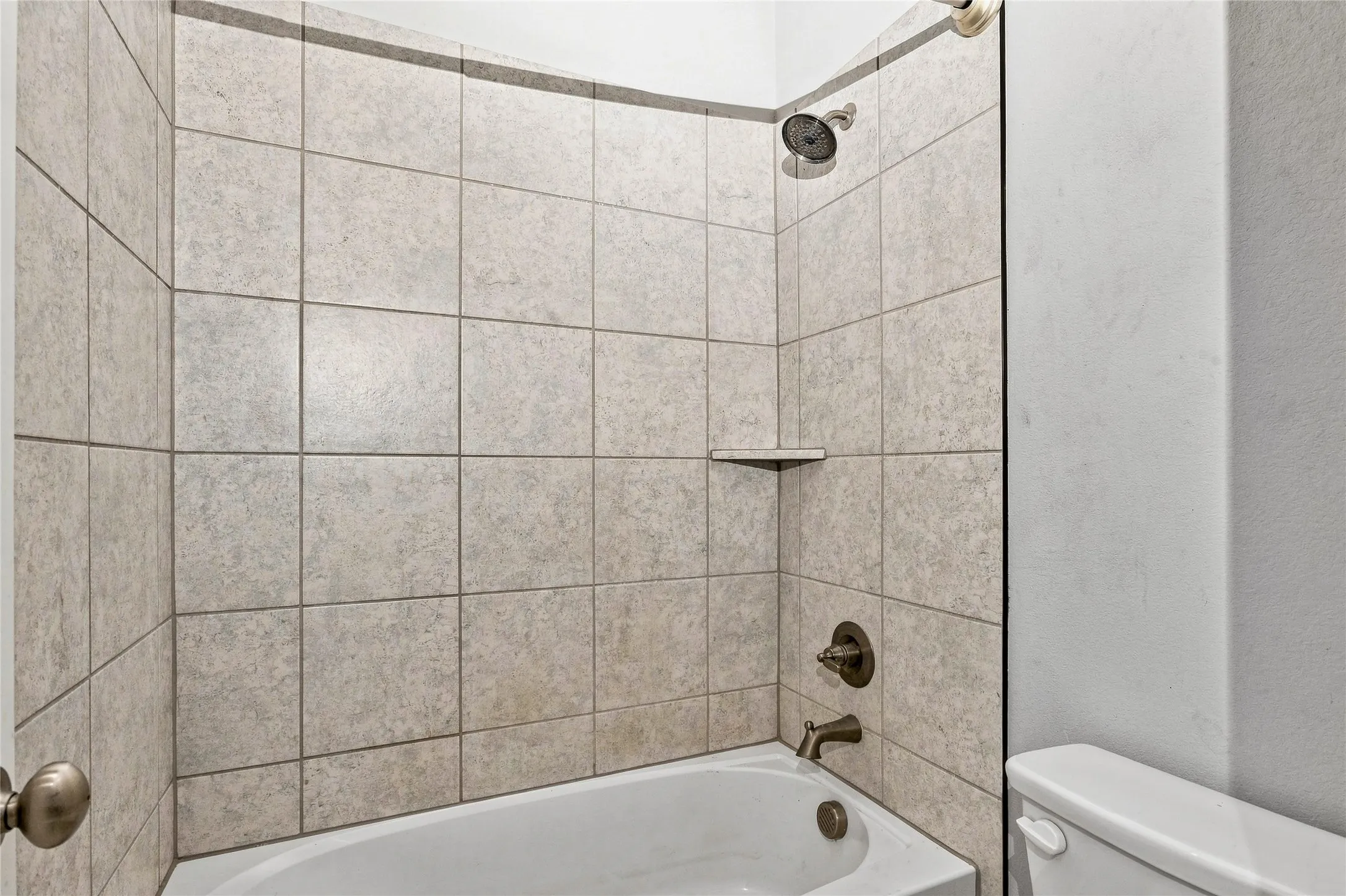 Single Family Residence For Sale in Ellis County , 105 Finlee Lane, Red Oak, Texas 75154, 4 Bedroom, 2 Bathroom, 2 Garage spaces, 1,937 Sqft, built in 2021, mls#21354273, Real Estate Agent in Red Oak, Homes For Sale in Ellis county, Homes For Sale in Red Oak, Realtor in Red Oak Texas, Real Estate Brokerage Independent Realty Texas, Luminita Cordes Realtor