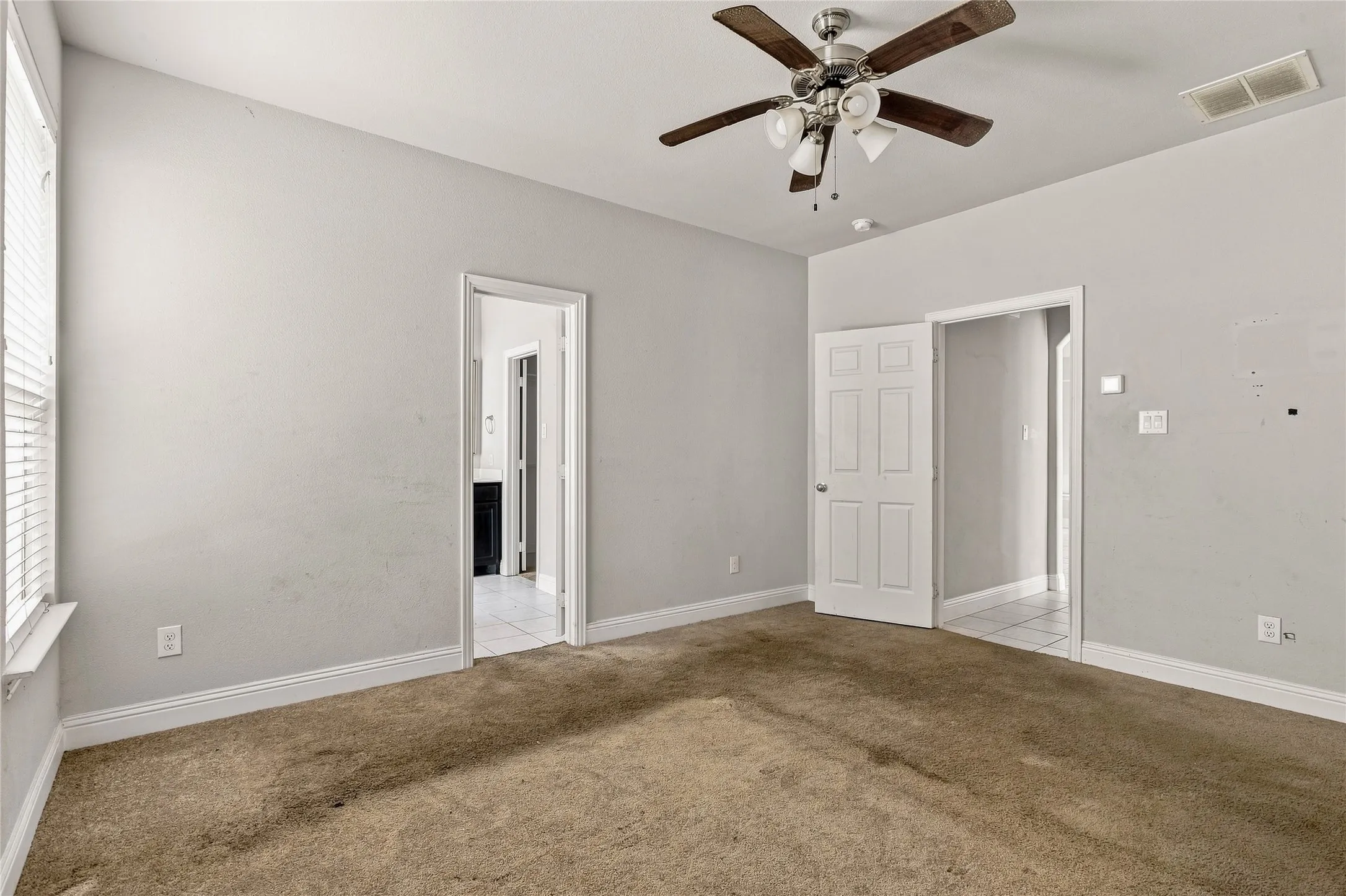 Single Family Residence For Sale in Ellis County , 105 Finlee Lane, Red Oak, Texas 75154, 4 Bedroom, 2 Bathroom, 2 Garage spaces, 1,937 Sqft, built in 2021, mls#21354273, Real Estate Agent in Red Oak, Homes For Sale in Ellis county, Homes For Sale in Red Oak, Realtor in Red Oak Texas, Real Estate Brokerage Independent Realty Texas, Luminita Cordes Realtor