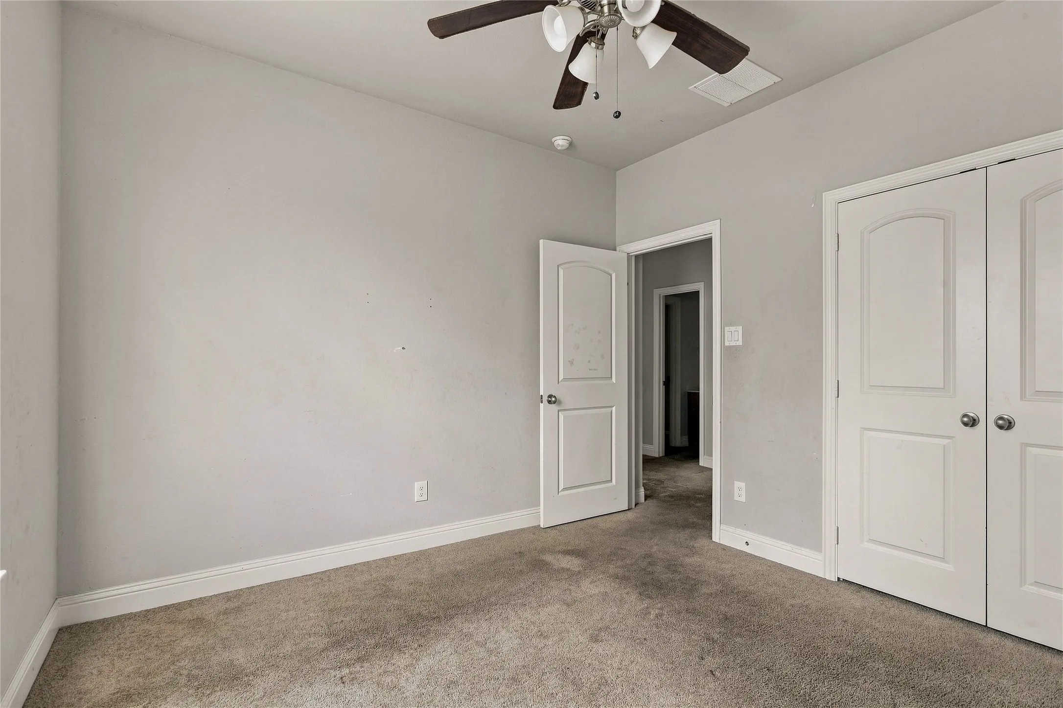 Single Family Residence For Sale in Ellis County , 105 Finlee Lane, Red Oak, Texas 75154, 4 Bedroom, 2 Bathroom, 2 Garage spaces, 1,937 Sqft, built in 2021, mls#21354273, Real Estate Agent in Red Oak, Homes For Sale in Ellis county, Homes For Sale in Red Oak, Realtor in Red Oak Texas, Real Estate Brokerage Independent Realty Texas, Luminita Cordes Realtor