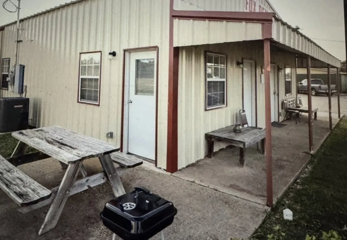Hotel/Motel For Sale in Hunt County , 1445 E State Highway 276, West Tawakoni, Texas 75474, 0, 0, Garage spaces, 0 Sqft, built in 1974, Price $499,000, mls#21347108, Real Estate Agent in West Tawakoni, Homes For Sale in Hunt county, Homes For Sale in West Tawakoni, Realtor in West Tawakoni Texas, Real Estate Brokerage Independent Realty Texas, Luminita Cordes Realtor