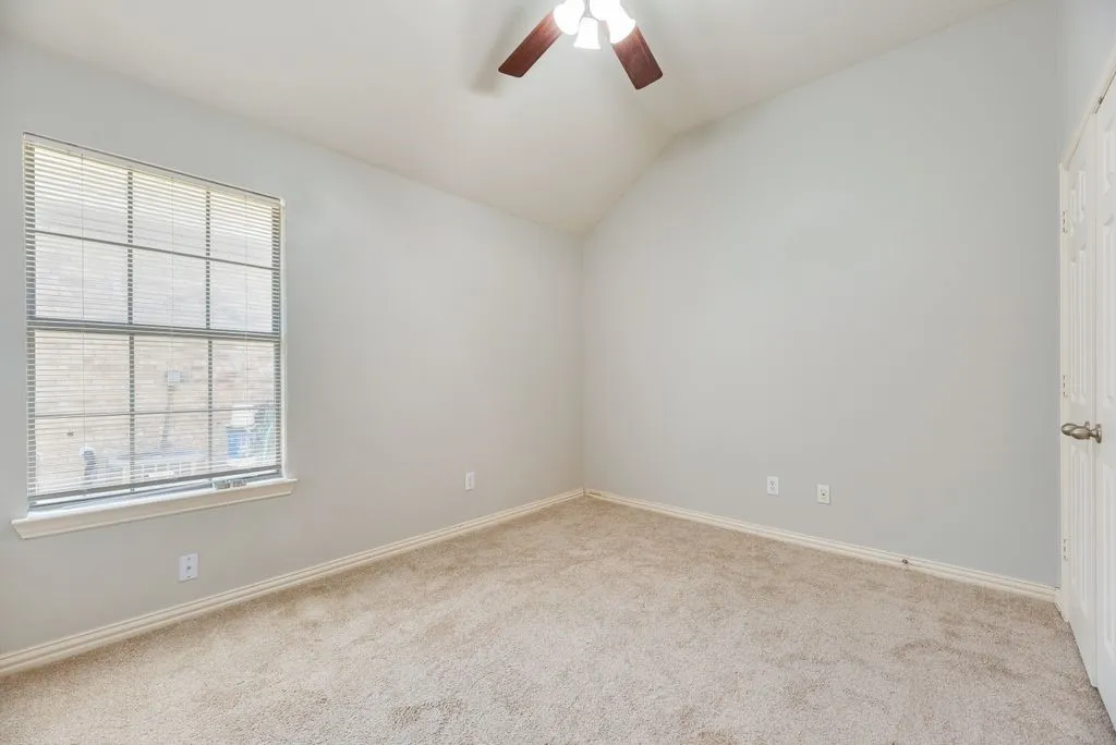 Single Family Residence For Rent in Denton County , 2517 Indian Hills Drive, Little Elm, Texas 75068, 3 Bedroom, 3 Bathroom, 2 Garage spaces, 1,996 Sqft, built in 2003, Price $2,400, mls#21338034, Real Estate Agent in Little Elm, Homes For Rent in Denton county, Homes For Rent in Little Elm, Realtor in Little Elm Texas, Real Estate Brokerage Independent Realty Texas, Luminita Cordes Realtor