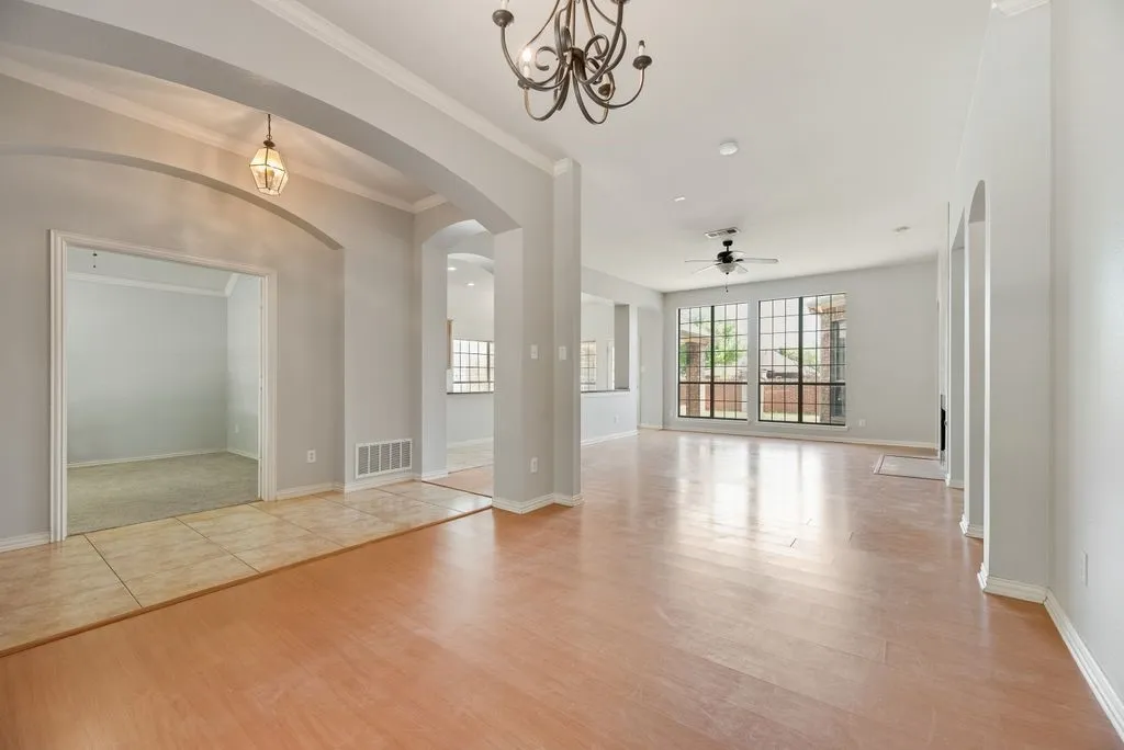 Single Family Residence For Rent in Denton County , 2517 Indian Hills Drive, Little Elm, Texas 75068, 3 Bedroom, 3 Bathroom, 2 Garage spaces, 1,996 Sqft, built in 2003, Price $2,400, mls#21338034, Real Estate Agent in Little Elm, Homes For Rent in Denton county, Homes For Rent in Little Elm, Realtor in Little Elm Texas, Real Estate Brokerage Independent Realty Texas, Luminita Cordes Realtor