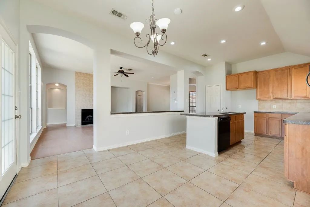 Single Family Residence For Rent in Denton County , 2517 Indian Hills Drive, Little Elm, Texas 75068, 3 Bedroom, 3 Bathroom, 2 Garage spaces, 1,996 Sqft, built in 2003, Price $2,400, mls#21338034, Real Estate Agent in Little Elm, Homes For Rent in Denton county, Homes For Rent in Little Elm, Realtor in Little Elm Texas, Real Estate Brokerage Independent Realty Texas, Luminita Cordes Realtor
