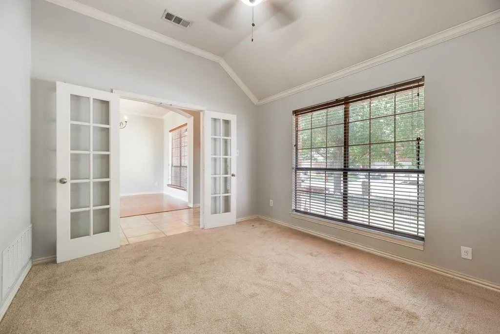 Single Family Residence For Rent in Denton County , 2517 Indian Hills Drive, Little Elm, Texas 75068, 3 Bedroom, 3 Bathroom, 2 Garage spaces, 1,996 Sqft, built in 2003, Price $2,400, mls#21338034, Real Estate Agent in Little Elm, Homes For Rent in Denton county, Homes For Rent in Little Elm, Realtor in Little Elm Texas, Real Estate Brokerage Independent Realty Texas, Luminita Cordes Realtor