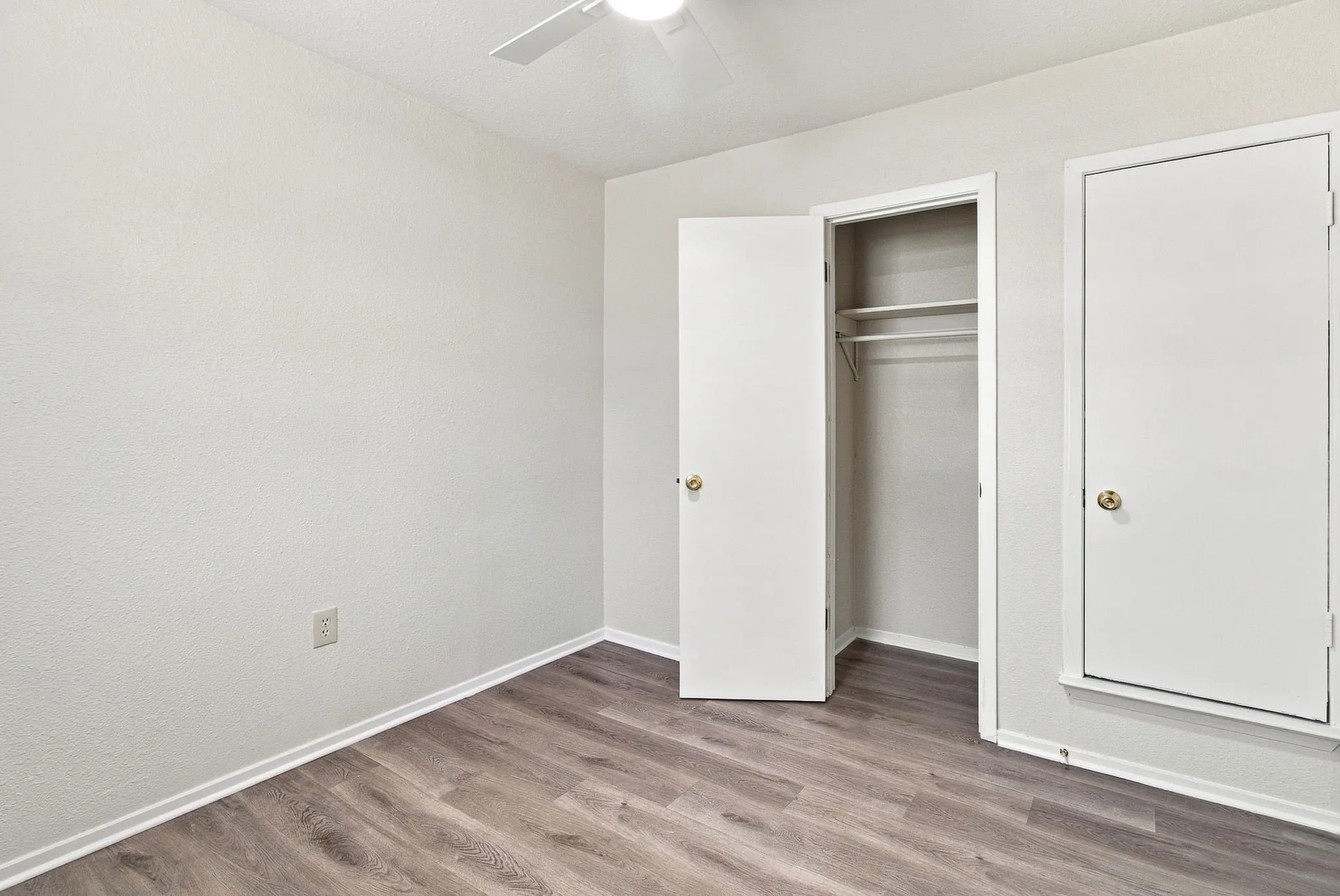 Single Family Residence For Rent in Tarrant County , 1819 Pelican W, Pelican Bay, Texas 76020, 2 Bedroom, 1 Bathroom, 1 Garage spaces, 696 Sqft, built in 1984, mls#21354242, Real Estate Agent in Pelican Bay, Homes For Rent in Tarrant county, Homes For Rent in Pelican Bay, Realtor in Pelican Bay Texas, Real Estate Brokerage Independent Realty Texas, Luminita Cordes Realtor