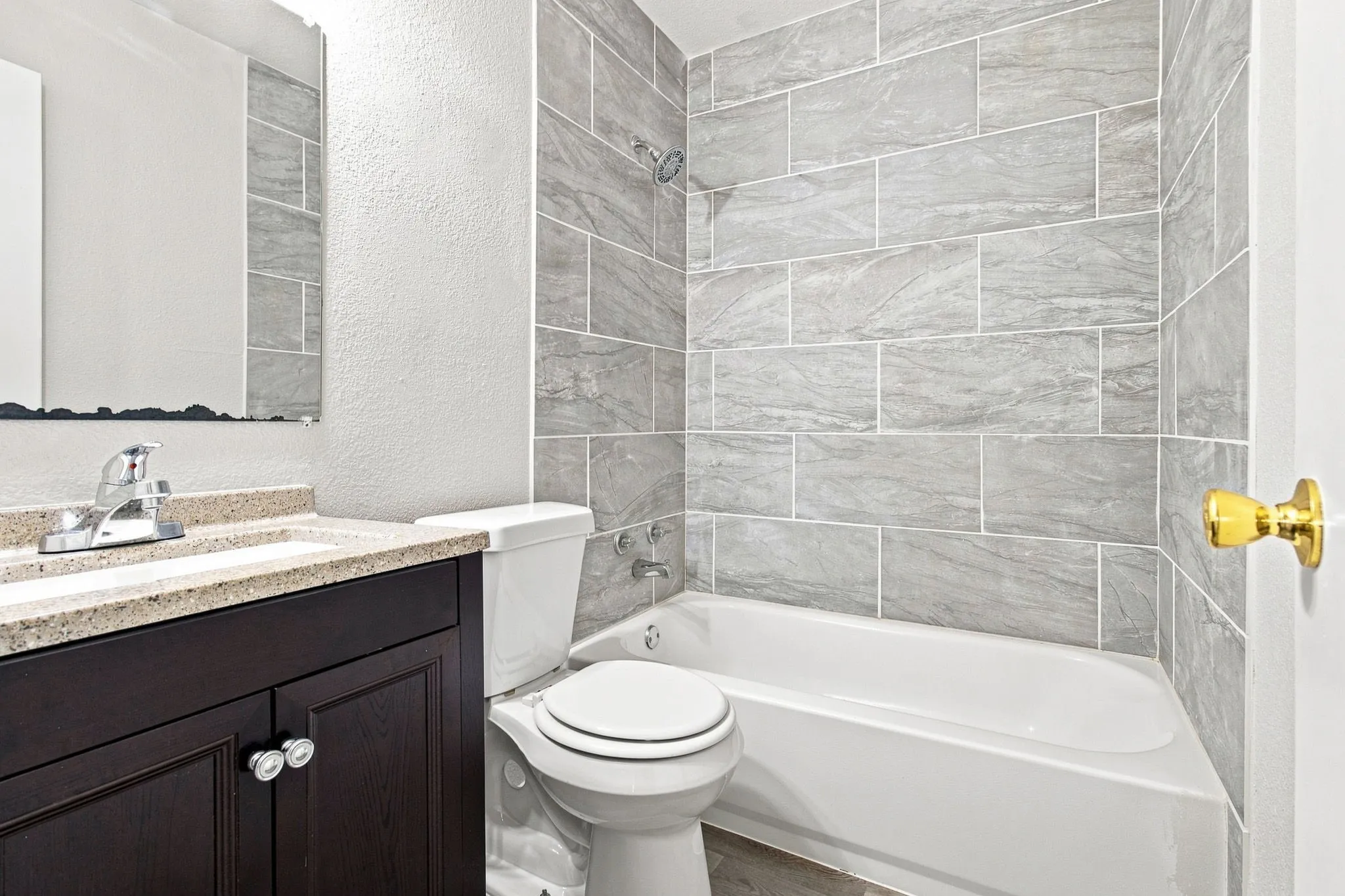 Single Family Residence For Rent in Tarrant County , 1819 Pelican W, Pelican Bay, Texas 76020, 2 Bedroom, 1 Bathroom, 1 Garage spaces, 696 Sqft, built in 1984, mls#21354242, Real Estate Agent in Pelican Bay, Homes For Rent in Tarrant county, Homes For Rent in Pelican Bay, Realtor in Pelican Bay Texas, Real Estate Brokerage Independent Realty Texas, Luminita Cordes Realtor