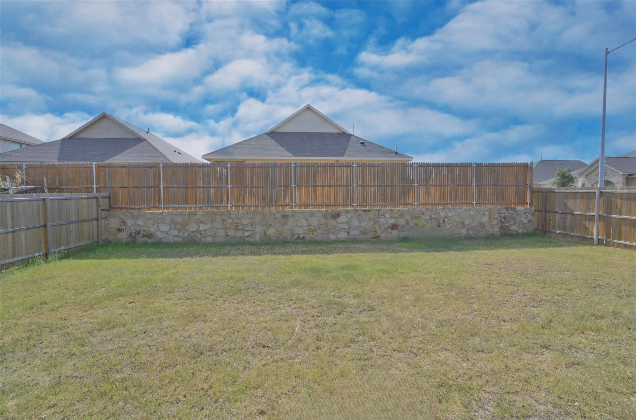 Single Family Residence For Sale in Denton County , 14853 Holster Trail, Fort Worth, Texas 76052, 3 Bedroom, 2 Bathroom, 2 Garage spaces, 1,601 Sqft, built in 2022, mls#21351756, Real Estate Agent in Fort Worth, Homes For Sale in Denton county, Homes For Sale in Fort Worth, Realtor in Fort Worth Texas, Real Estate Brokerage Independent Realty Texas, Luminita Cordes Realtor