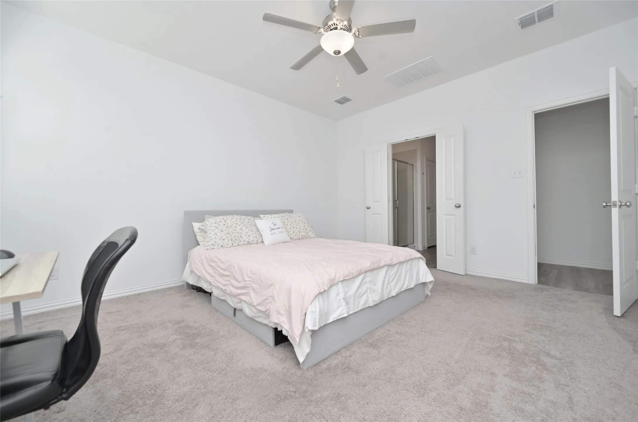 Single Family Residence For Sale in Denton County , 14853 Holster Trail, Fort Worth, Texas 76052, 3 Bedroom, 2 Bathroom, 2 Garage spaces, 1,601 Sqft, built in 2022, mls#21351756, Real Estate Agent in Fort Worth, Homes For Sale in Denton county, Homes For Sale in Fort Worth, Realtor in Fort Worth Texas, Real Estate Brokerage Independent Realty Texas, Luminita Cordes Realtor