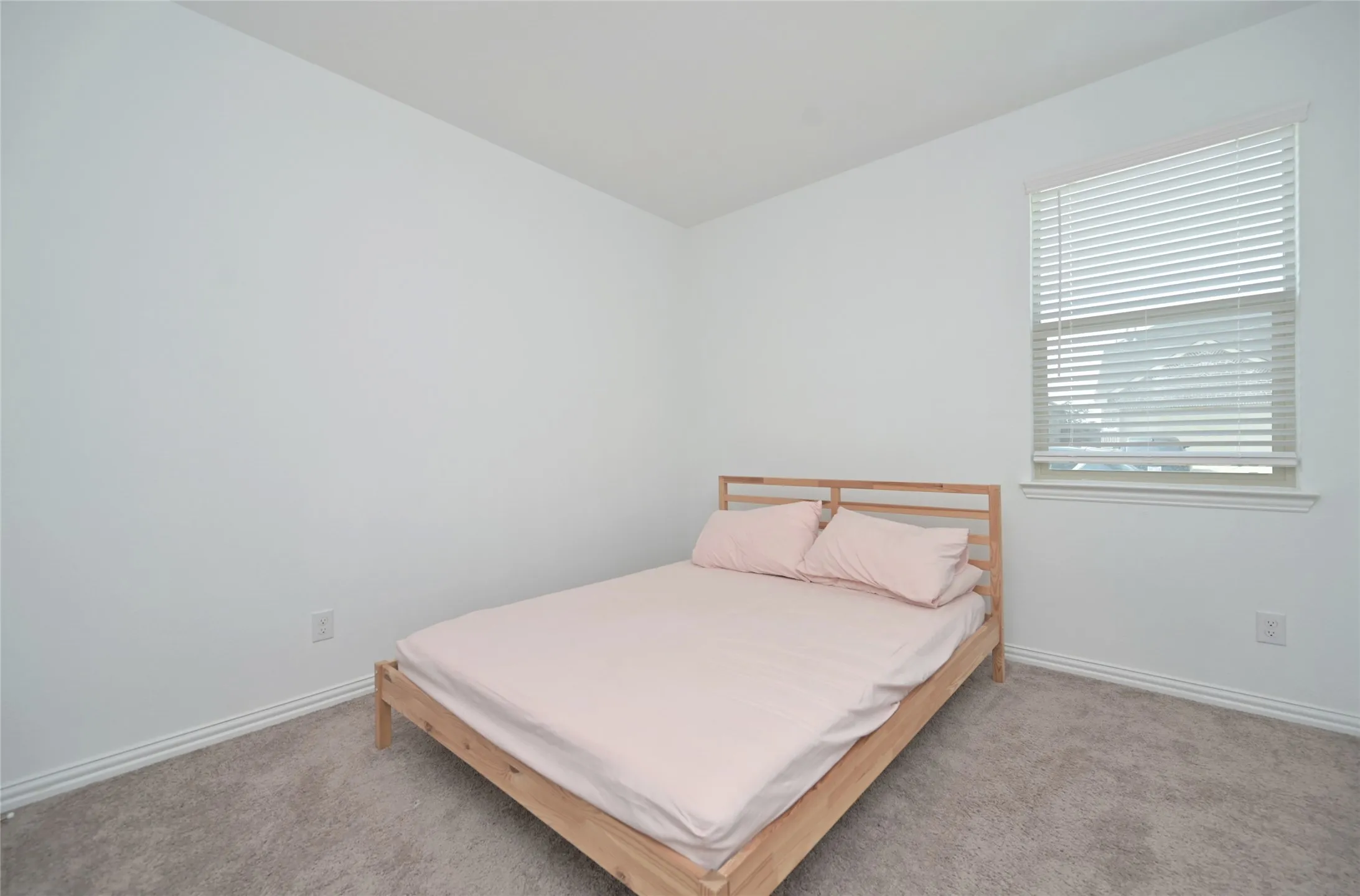 Single Family Residence For Sale in Denton County , 14853 Holster Trail, Fort Worth, Texas 76052, 3 Bedroom, 2 Bathroom, 2 Garage spaces, 1,601 Sqft, built in 2022, mls#21351756, Real Estate Agent in Fort Worth, Homes For Sale in Denton county, Homes For Sale in Fort Worth, Realtor in Fort Worth Texas, Real Estate Brokerage Independent Realty Texas, Luminita Cordes Realtor