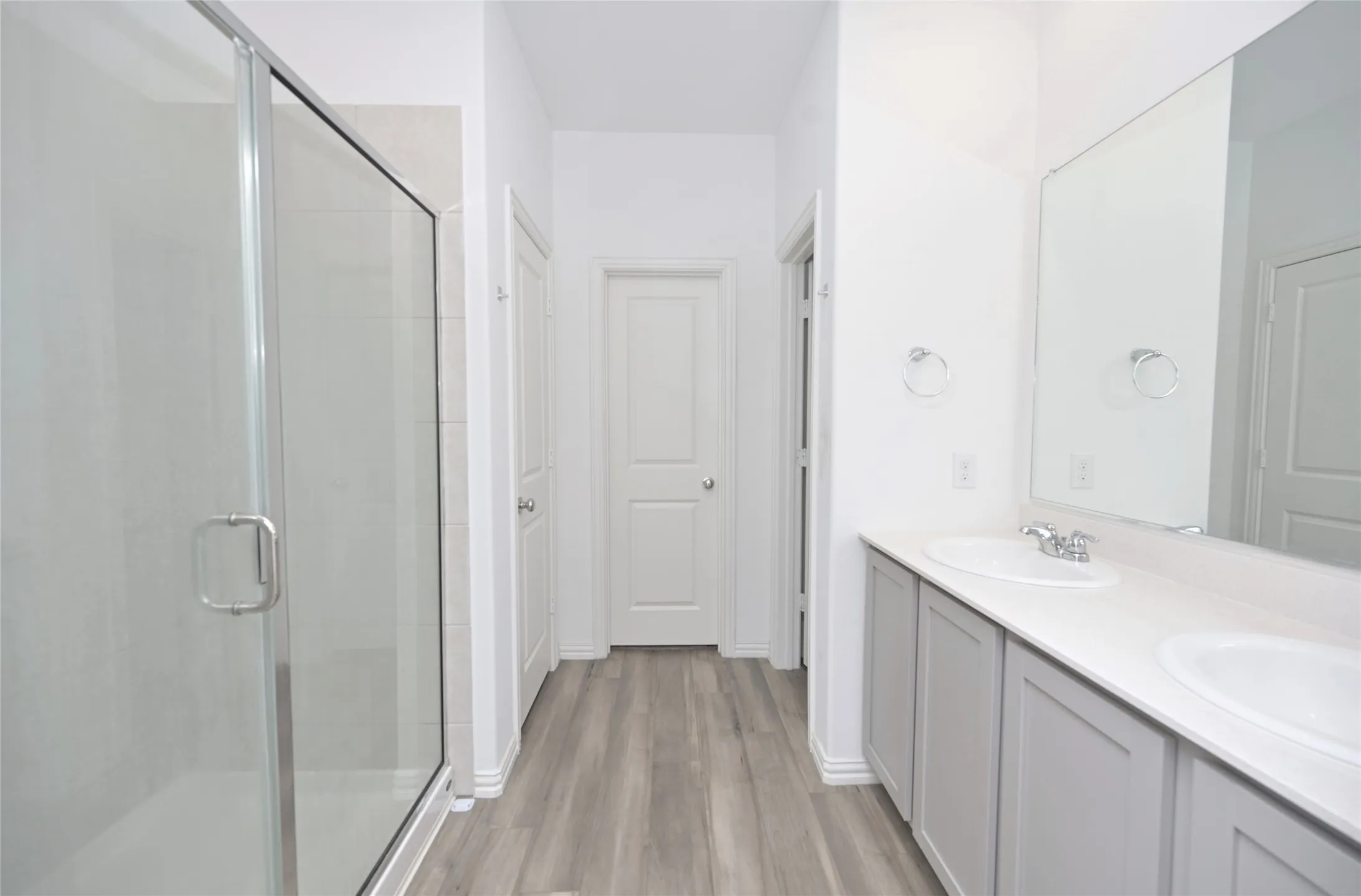 Single Family Residence For Sale in Denton County , 14853 Holster Trail, Fort Worth, Texas 76052, 3 Bedroom, 2 Bathroom, 2 Garage spaces, 1,601 Sqft, built in 2022, mls#21351756, Real Estate Agent in Fort Worth, Homes For Sale in Denton county, Homes For Sale in Fort Worth, Realtor in Fort Worth Texas, Real Estate Brokerage Independent Realty Texas, Luminita Cordes Realtor