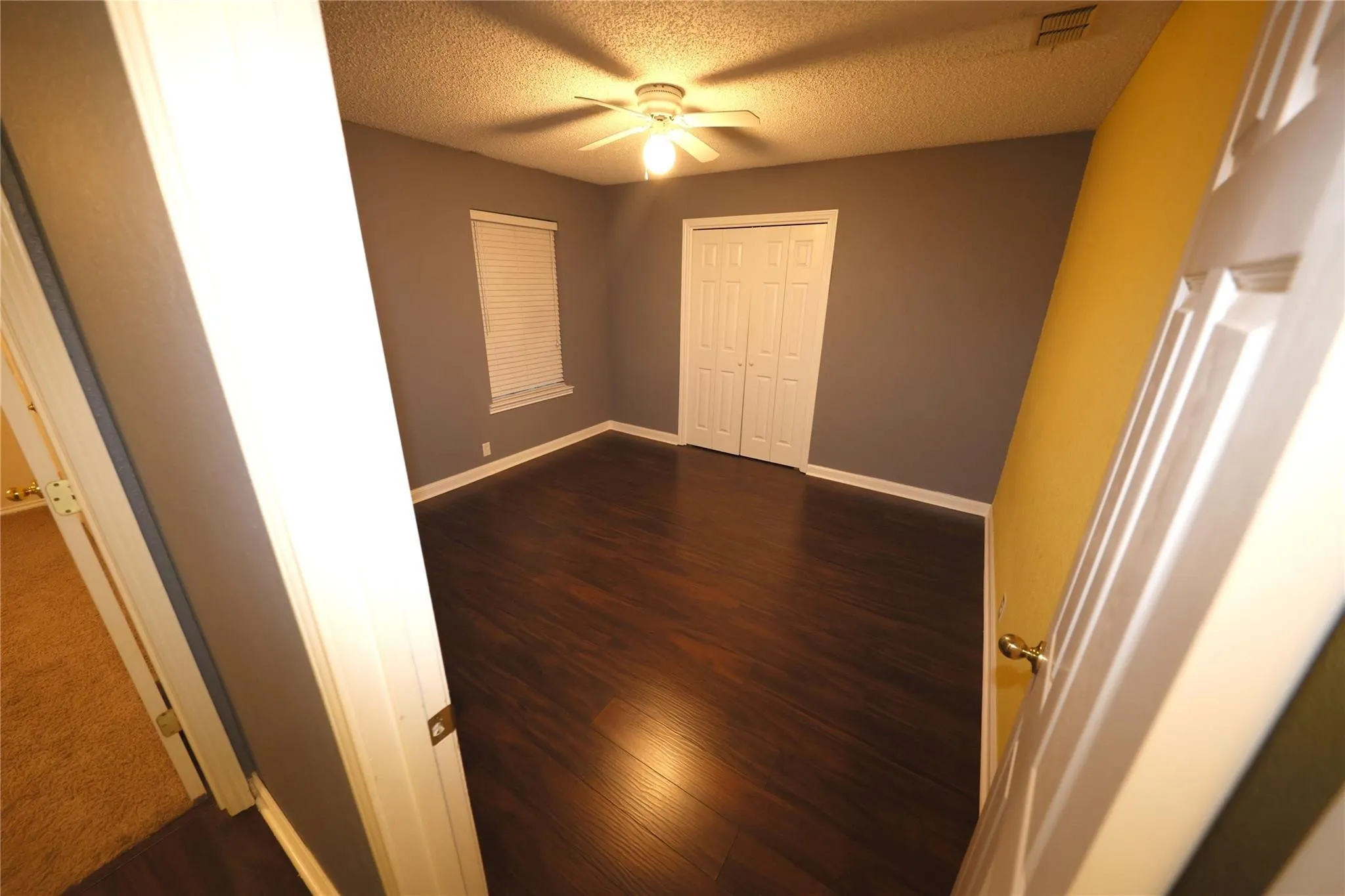 Single Family Residence For Sale in Johnson County , 2204 Towne North Drive, Cleburne, Texas 76033, 3 Bedroom, 2 Bathroom, 2 Garage spaces, 1,527 Sqft, built in 1977, Price $265,000, mls#21354911, Real Estate Agent in Cleburne, Homes For Sale in Johnson county, Homes For Sale in Cleburne, Realtor in Cleburne Texas, Real Estate Brokerage Independent Realty Texas, Luminita Cordes Realtor