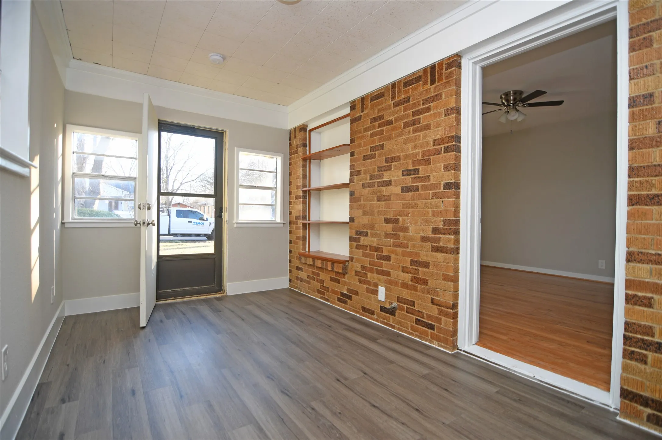 Single Family Residence For Rent in Dallas County , 6123 Belgrade Avenue, Dallas, Texas 75227, 3 Bedroom, 1 Bathroom, 1 Garage spaces, 1,210 Sqft, built in 1948, mls#21354916, Real Estate Agent in Dallas, Homes For Rent in Dallas county, Homes For Rent in Dallas, Realtor in Dallas Texas, Real Estate Brokerage Independent Realty Texas, Luminita Cordes Realtor
