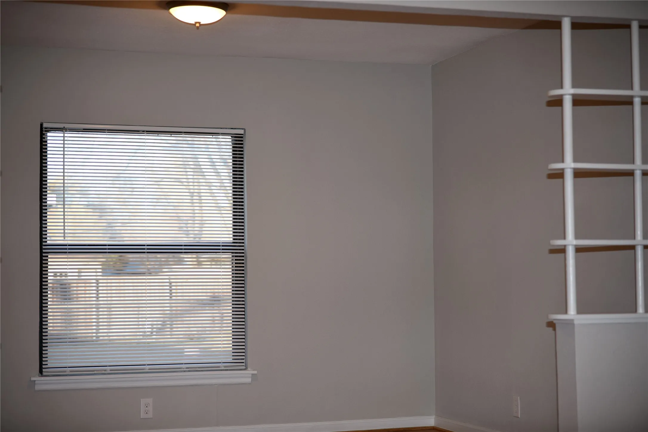 Single Family Residence For Rent in Dallas County , 6123 Belgrade Avenue, Dallas, Texas 75227, 3 Bedroom, 1 Bathroom, 1 Garage spaces, 1,210 Sqft, built in 1948, mls#21354916, Real Estate Agent in Dallas, Homes For Rent in Dallas county, Homes For Rent in Dallas, Realtor in Dallas Texas, Real Estate Brokerage Independent Realty Texas, Luminita Cordes Realtor