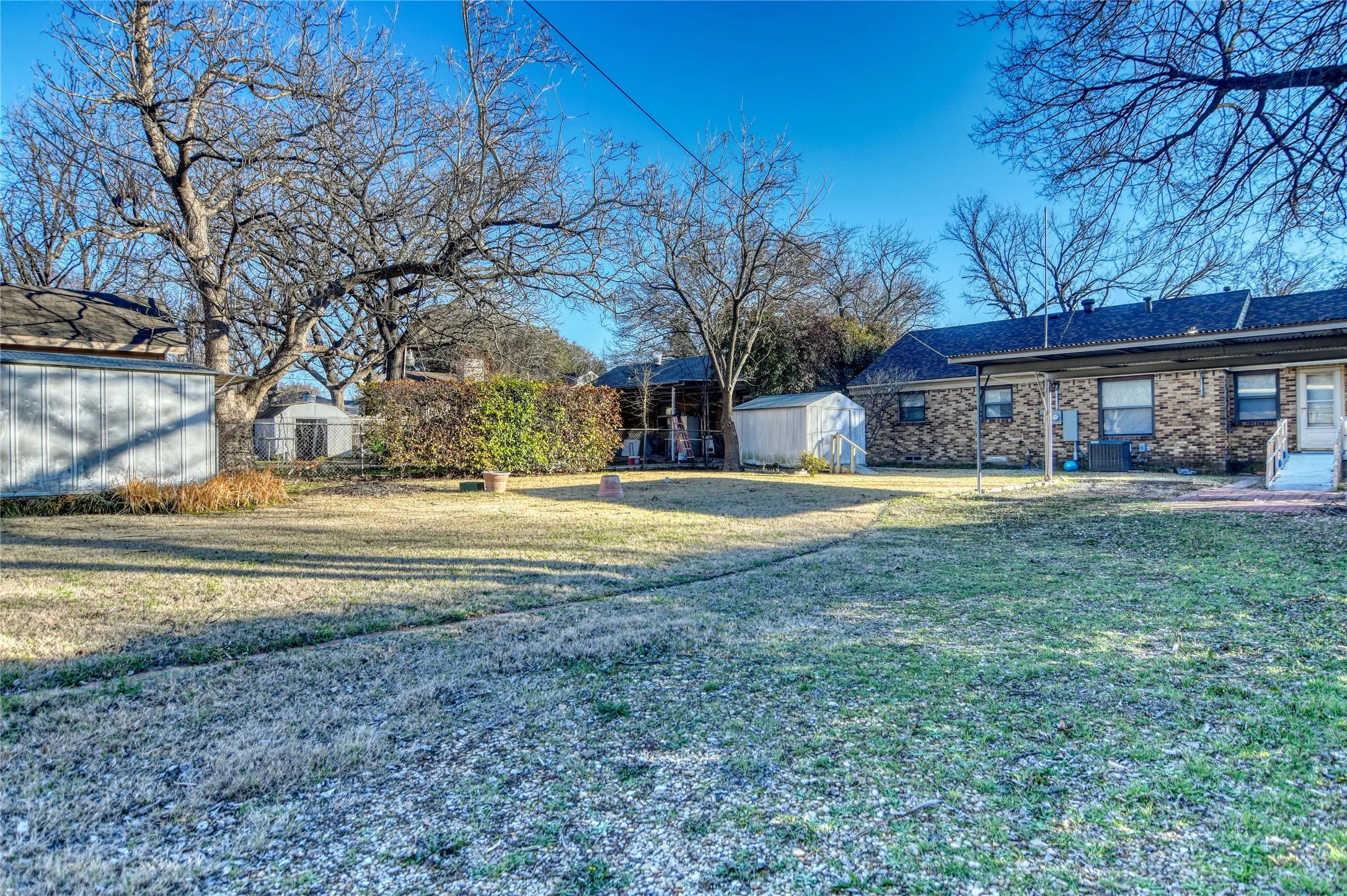 Single Family Residence For Rent in Dallas County , 6123 Belgrade Avenue, Dallas, Texas 75227, 3 Bedroom, 1 Bathroom, 1 Garage spaces, 1,210 Sqft, built in 1948, mls#21354916, Real Estate Agent in Dallas, Homes For Rent in Dallas county, Homes For Rent in Dallas, Realtor in Dallas Texas, Real Estate Brokerage Independent Realty Texas, Luminita Cordes Realtor