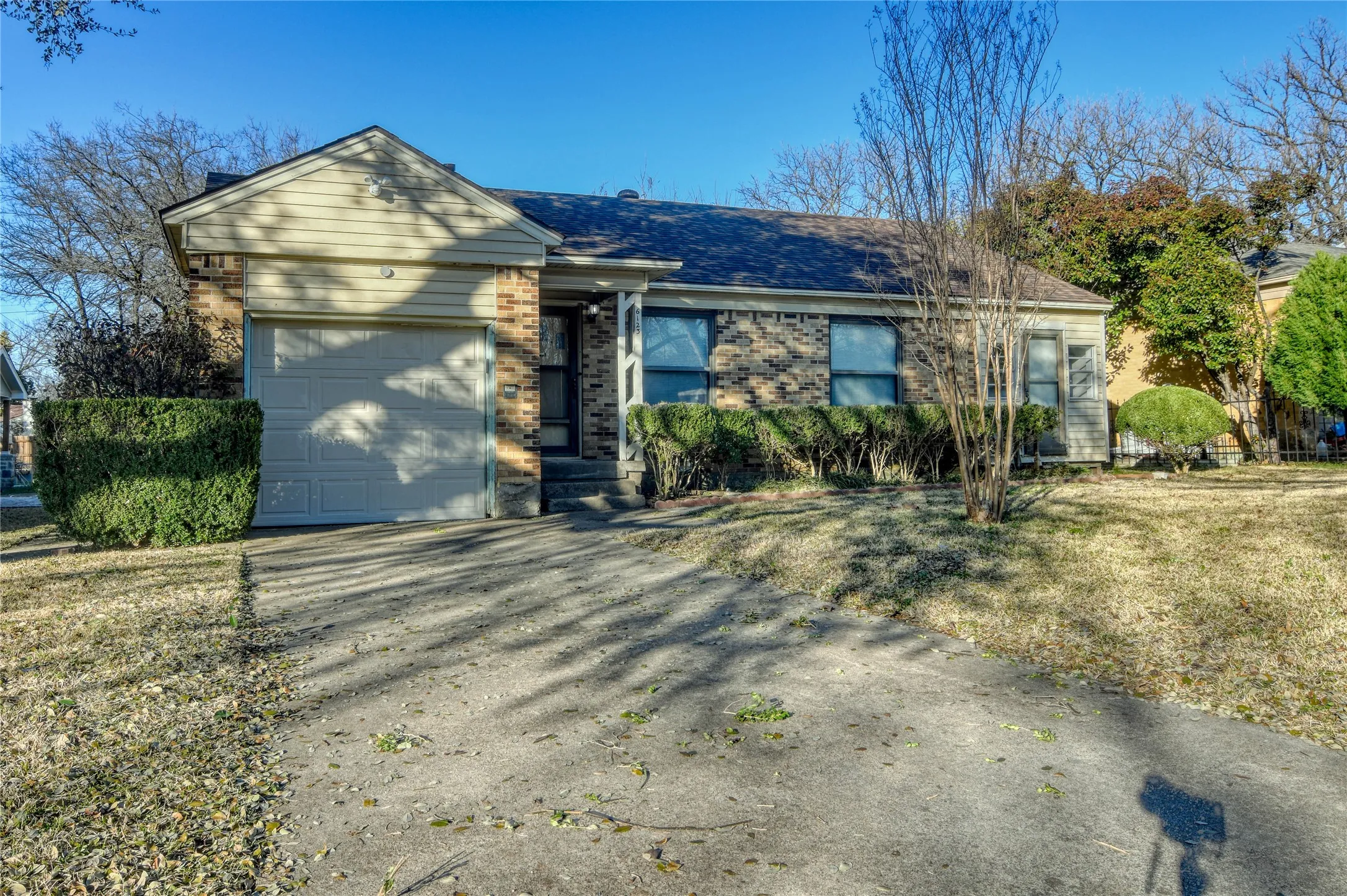 Single Family Residence For Rent in Dallas County , 6123 Belgrade Avenue, Dallas, Texas 75227, 3 Bedroom, 1 Bathroom, 1 Garage spaces, 1,210 Sqft, built in 1948, mls#21354916, Real Estate Agent in Dallas, Homes For Rent in Dallas county, Homes For Rent in Dallas, Realtor in Dallas Texas, Real Estate Brokerage Independent Realty Texas, Luminita Cordes Realtor