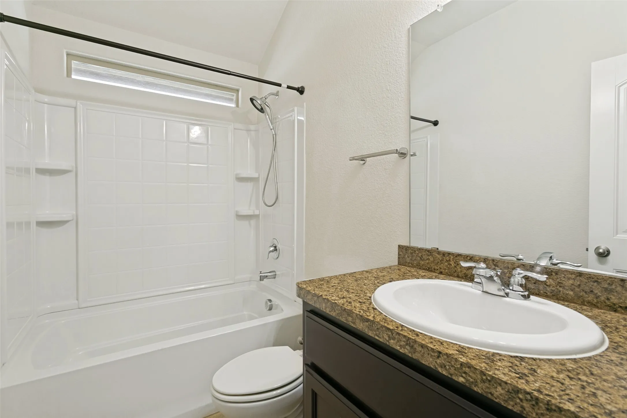 Single Family Residence For Sale in Tarrant County , 7205 Wavecrest Way, Fort Worth, Texas 76179, 4 Bedroom, 2 Bathroom, 2 Garage spaces, 1,783 Sqft, built in 2018, mls#21354905, Real Estate Agent in Fort Worth, Homes For Sale in Tarrant county, Homes For Sale in Fort Worth, Realtor in Fort Worth Texas, Real Estate Brokerage Independent Realty Texas, Luminita Cordes Realtor