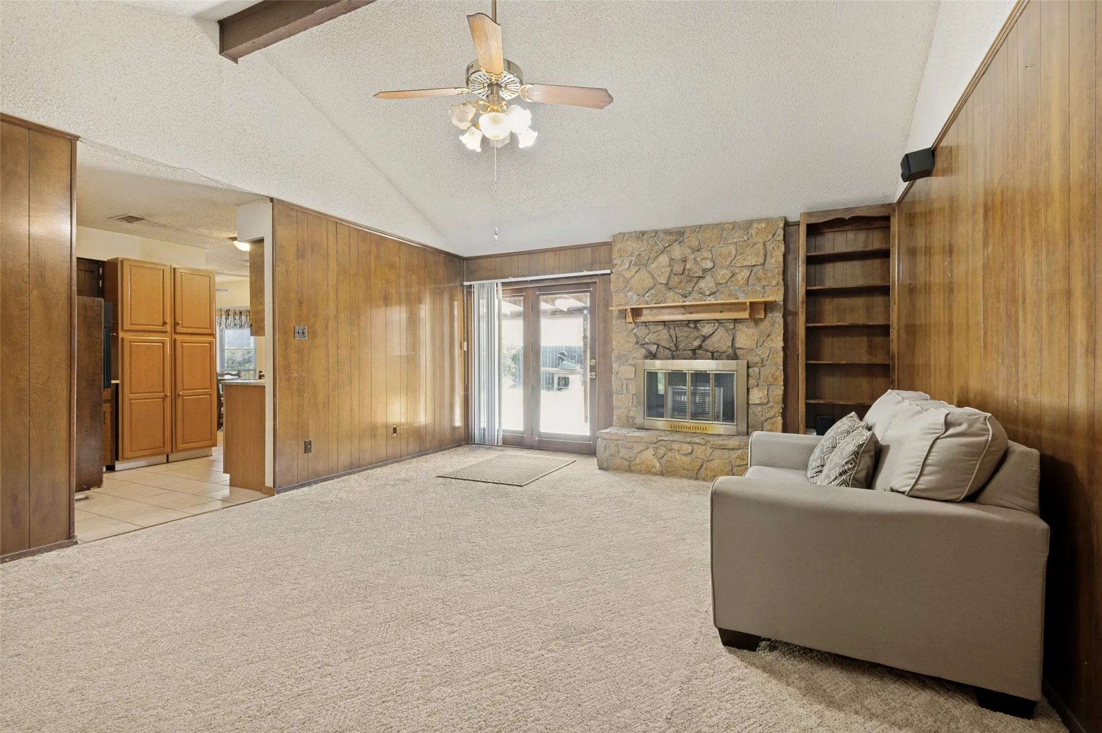 Single Family Residence For Sale in Tarrant County , 7805 Marlborough Drive W, Fort Worth, Texas 76134, 3 Bedroom, 2 Bathroom, 2 Garage spaces, 1,757 Sqft, built in 1972, mls#21354914, Real Estate Agent in Fort Worth, Homes For Sale in Tarrant county, Homes For Sale in Fort Worth, Realtor in Fort Worth Texas, Real Estate Brokerage Independent Realty Texas, Luminita Cordes Realtor