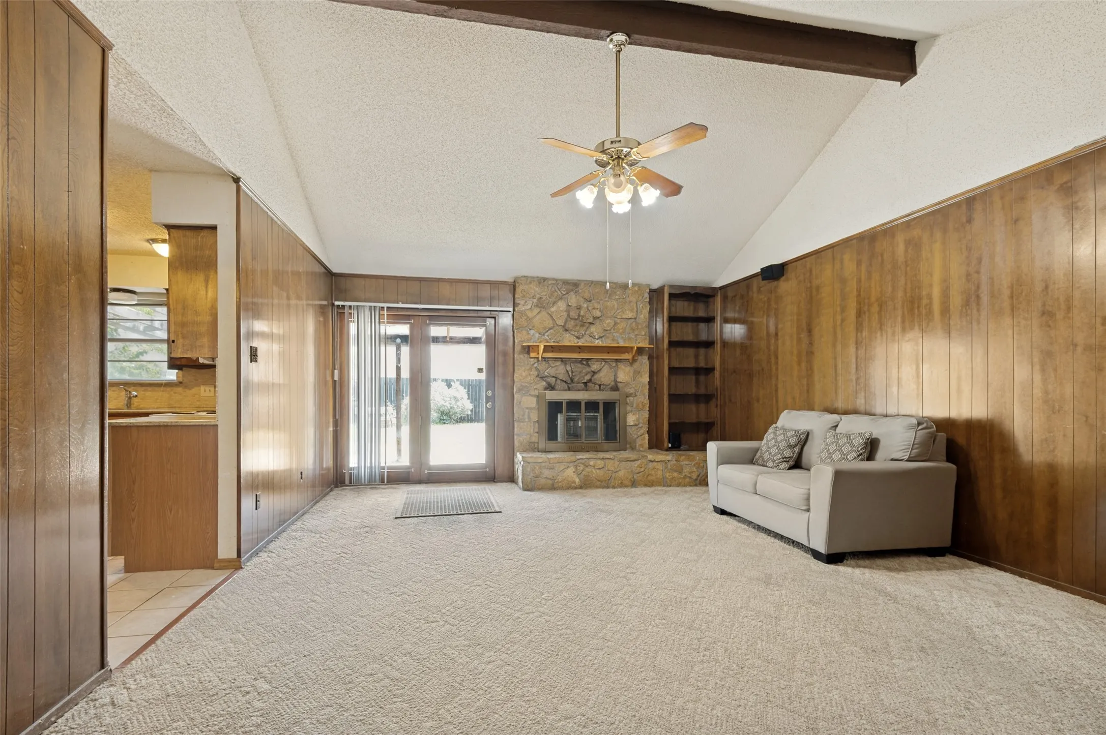 Single Family Residence For Sale in Tarrant County , 7805 Marlborough Drive W, Fort Worth, Texas 76134, 3 Bedroom, 2 Bathroom, 2 Garage spaces, 1,757 Sqft, built in 1972, mls#21354914, Real Estate Agent in Fort Worth, Homes For Sale in Tarrant county, Homes For Sale in Fort Worth, Realtor in Fort Worth Texas, Real Estate Brokerage Independent Realty Texas, Luminita Cordes Realtor