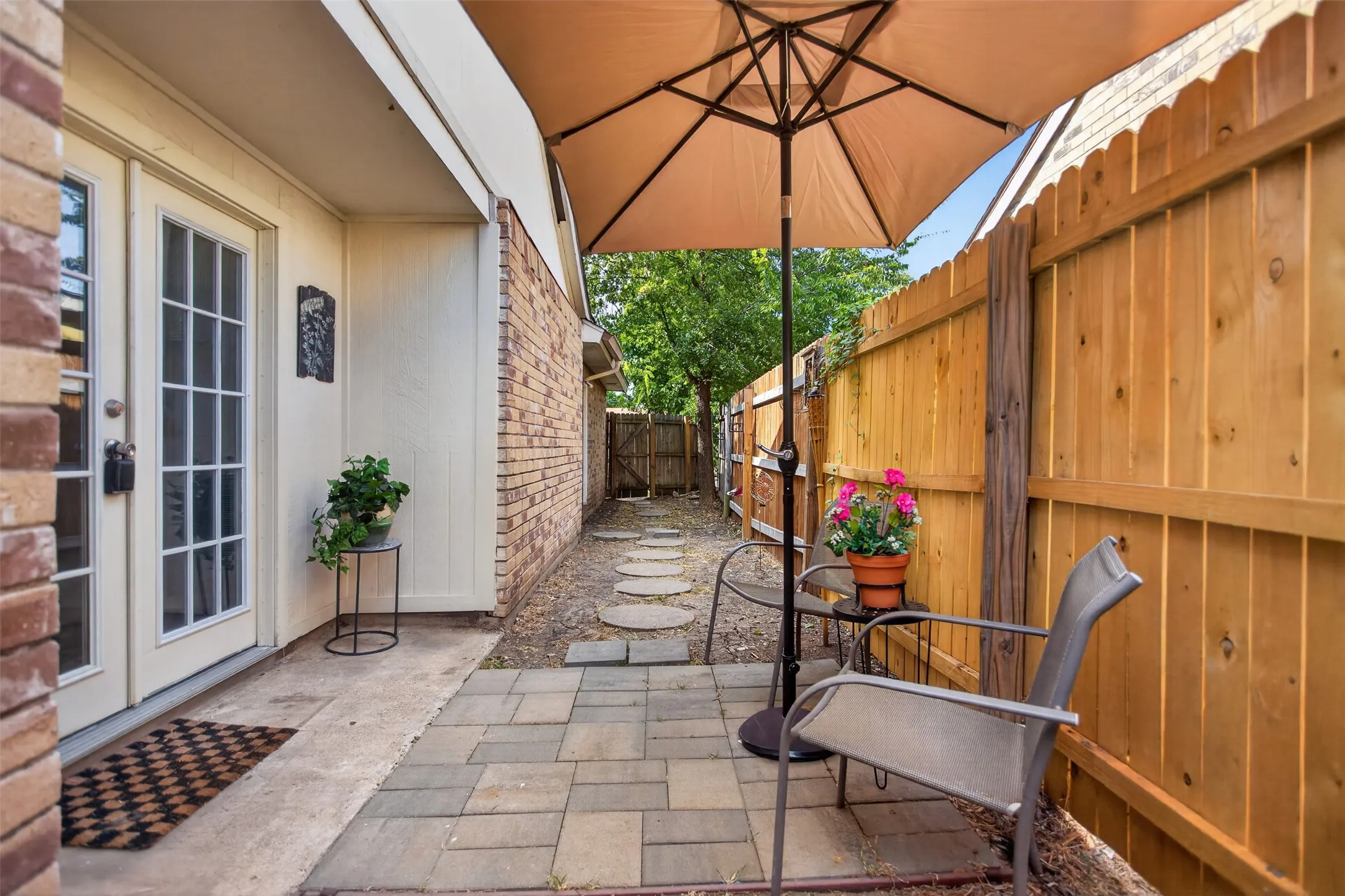View of Patio/Courtyard