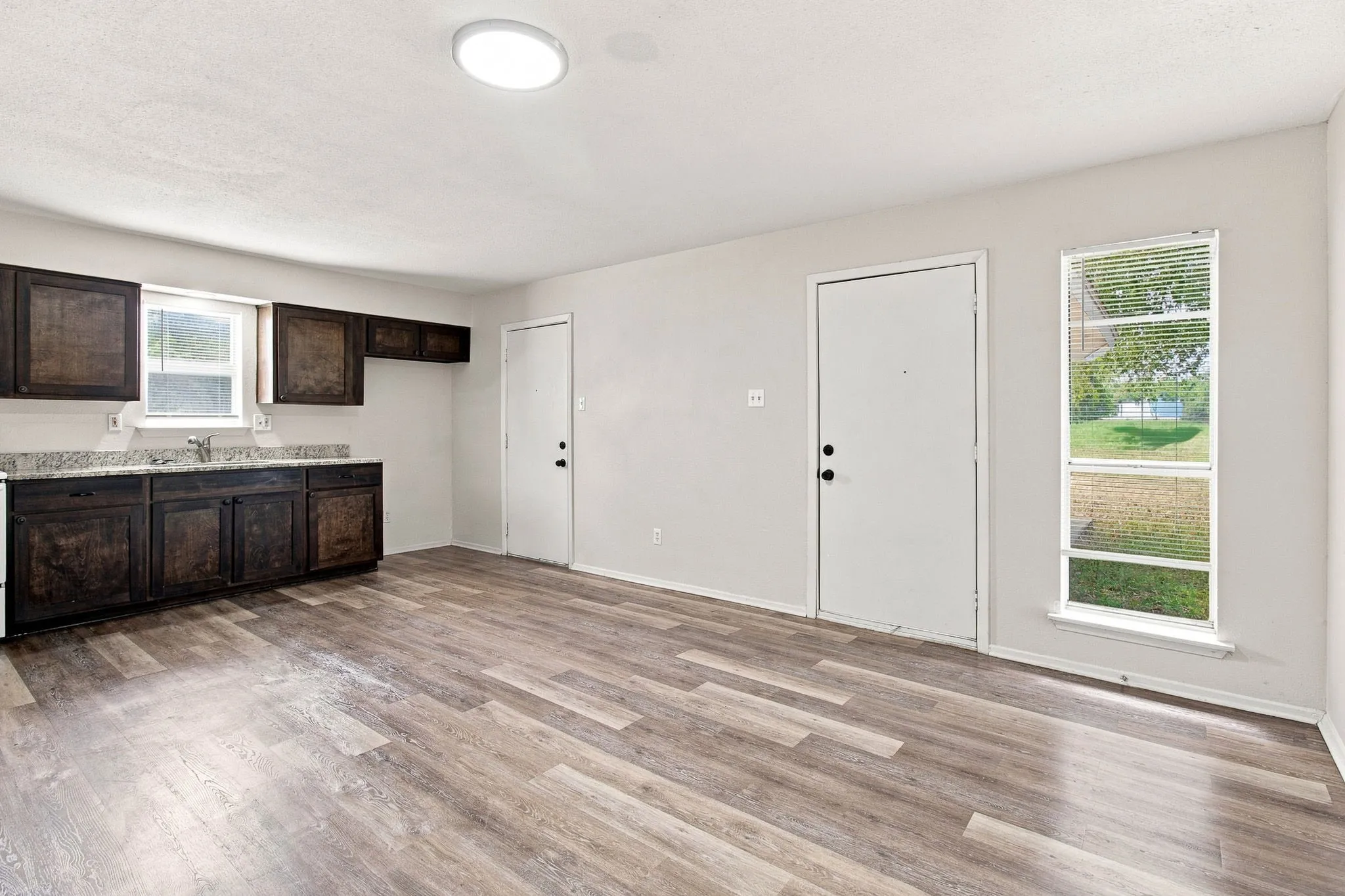 Single Family Residence For Rent in Tarrant County , 1833 Pelican Drive N, Pelican Bay, Texas 76020, 2 Bedroom, 2 Bathroom, 1 Garage spaces, 903 Sqft, built in 1984, mls#21354233, Real Estate Agent in Pelican Bay, Homes For Rent in Tarrant county, Homes For Rent in Pelican Bay, Realtor in Pelican Bay Texas, Real Estate Brokerage Independent Realty Texas, Luminita Cordes Realtor