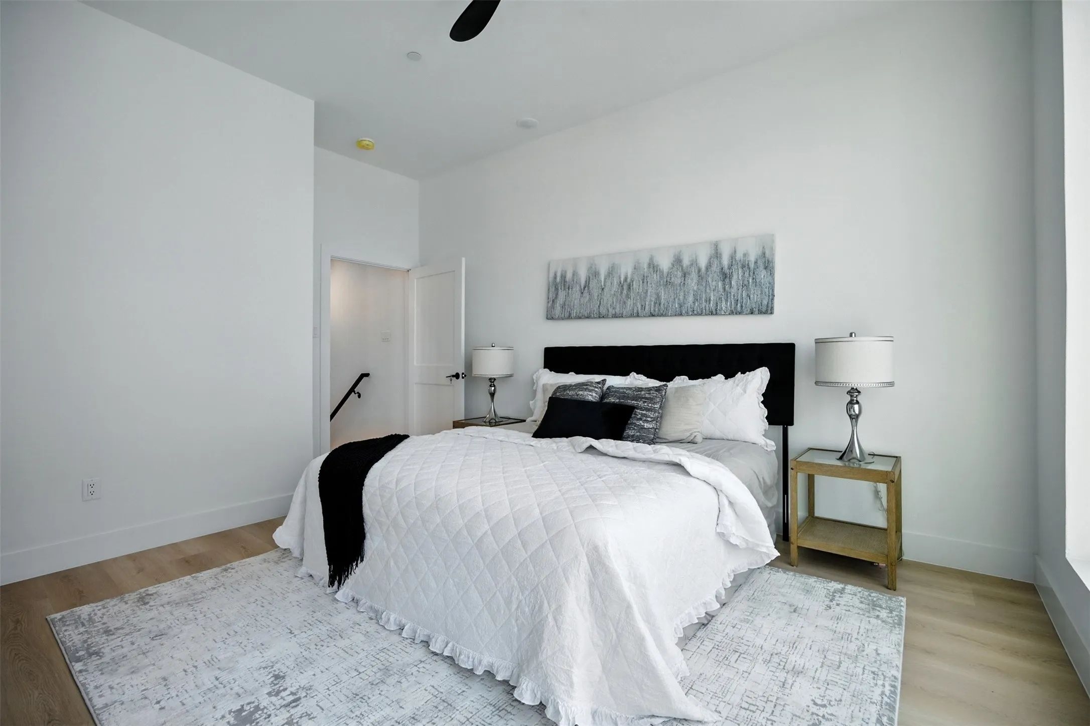 Townhouse For Rent in Dallas County , 312 N Lancaster Avenue 2, Dallas, Texas 75203, 3 Bedroom, 4 Bathroom, 2 Garage spaces, 1,941 Sqft, built in 2025, Price $2,800, mls#21354924, Real Estate Agent in Dallas, Homes For Rent in Dallas county, Homes For Rent in Dallas, Realtor in Dallas Texas, Real Estate Brokerage Independent Realty Texas, Luminita Cordes Realtor