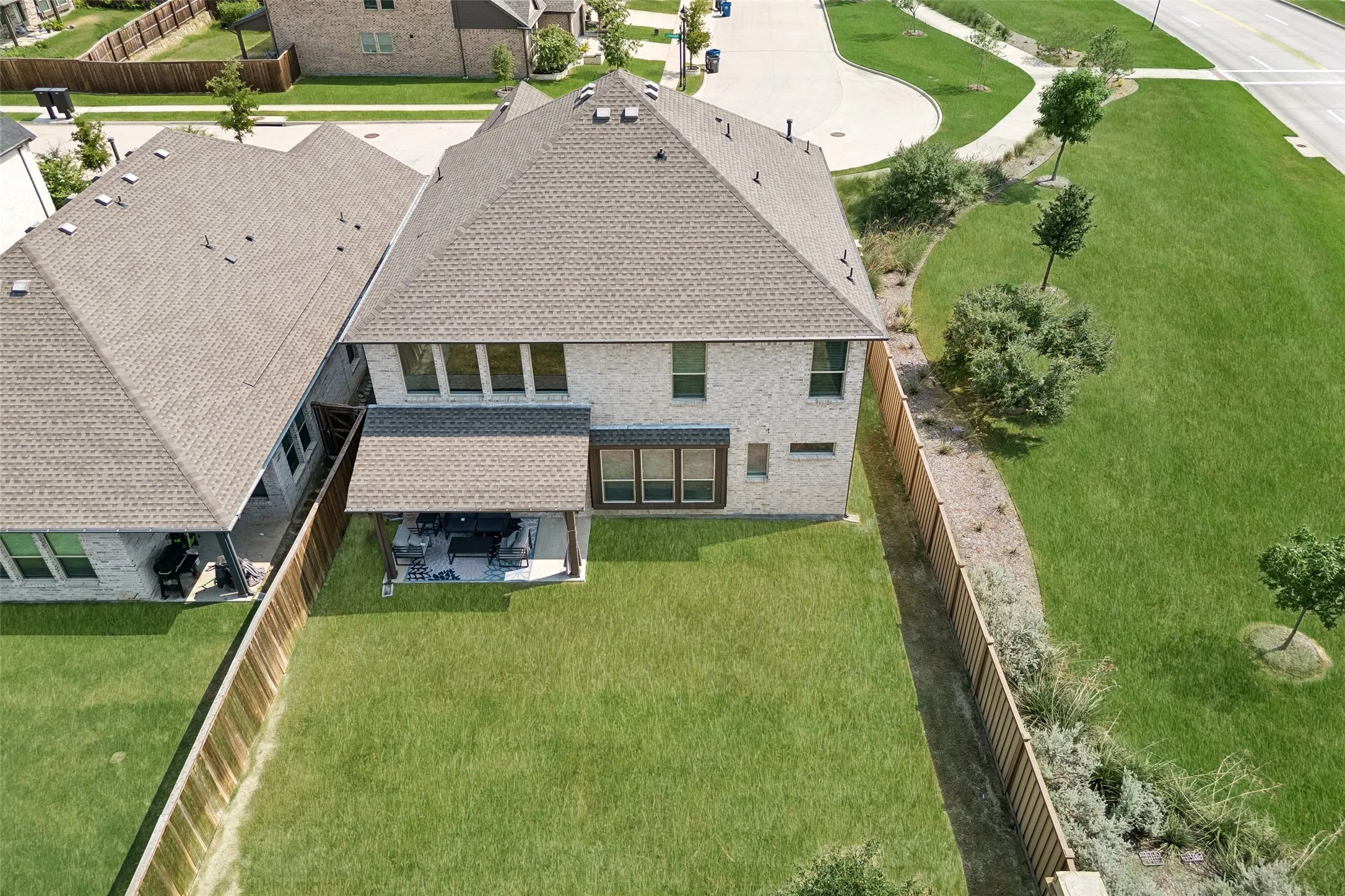 Single Family Residence For Sale in Collin County , 621 Hummingbird Drive, Celina, Texas 75009, 5 Bedroom, 3 Bathroom, 2 Garage spaces, 2,771 Sqft, built in 2022, mls#21347068, Real Estate Agent in Celina, Homes For Sale in Collin county, Homes For Sale in Celina, Realtor in Celina Texas, Real Estate Brokerage Independent Realty Texas, Luminita Cordes Realtor