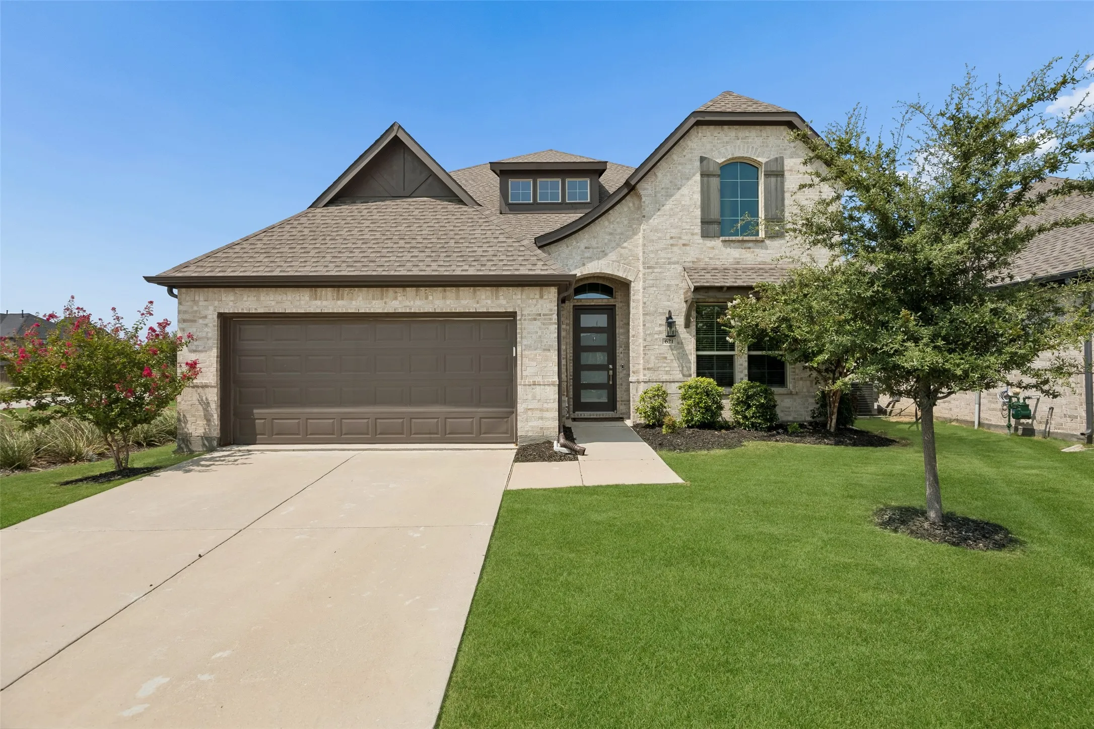 Single Family Residence For Sale in Collin County , 621 Hummingbird Drive, Celina, Texas 75009, 5 Bedroom, 3 Bathroom, 2 Garage spaces, 2,771 Sqft, built in 2022, mls#21347068, Real Estate Agent in Celina, Homes For Sale in Collin county, Homes For Sale in Celina, Realtor in Celina Texas, Real Estate Brokerage Independent Realty Texas, Luminita Cordes Realtor
