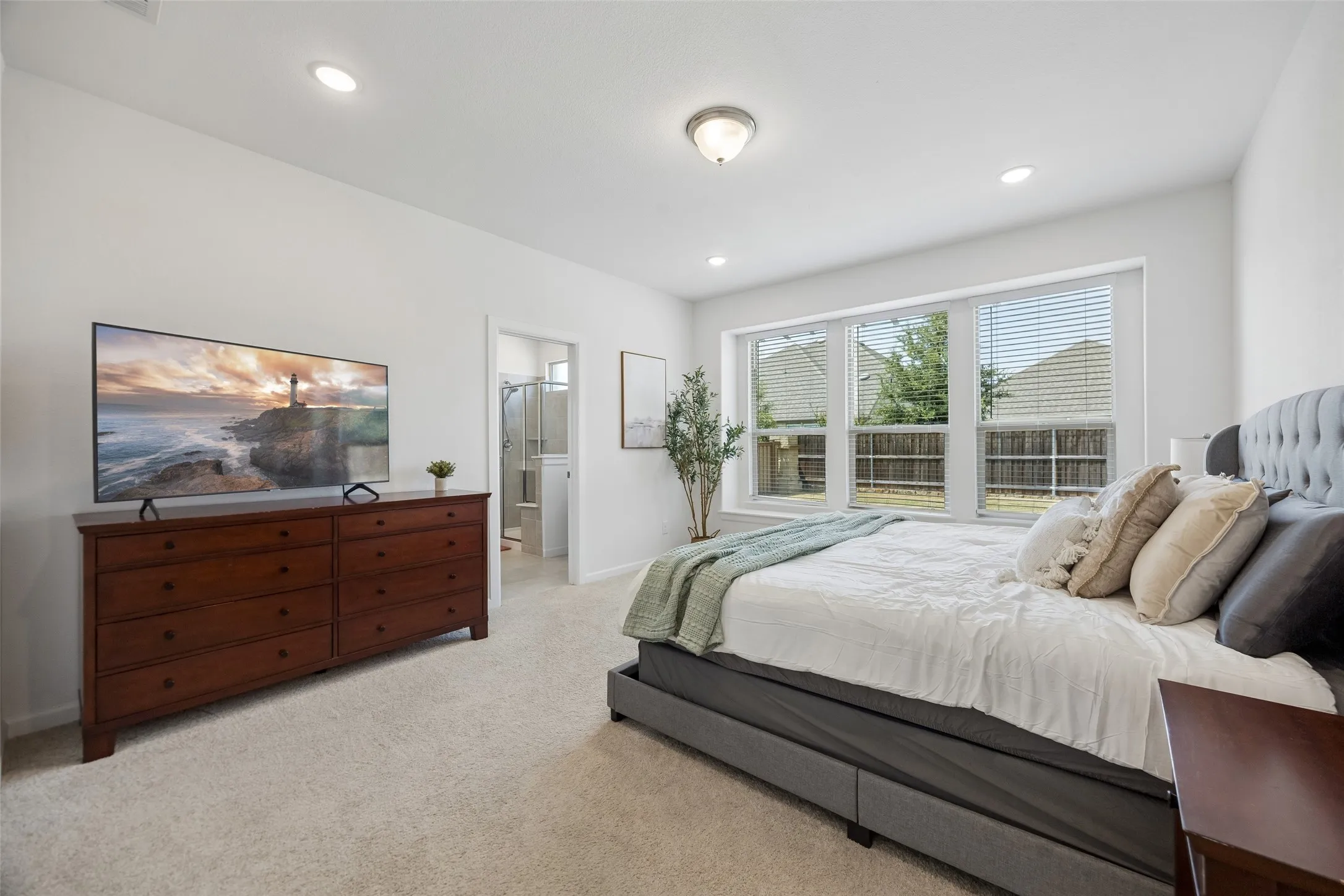 Single Family Residence For Sale in Collin County , 621 Hummingbird Drive, Celina, Texas 75009, 5 Bedroom, 3 Bathroom, 2 Garage spaces, 2,771 Sqft, built in 2022, mls#21347068, Real Estate Agent in Celina, Homes For Sale in Collin county, Homes For Sale in Celina, Realtor in Celina Texas, Real Estate Brokerage Independent Realty Texas, Luminita Cordes Realtor