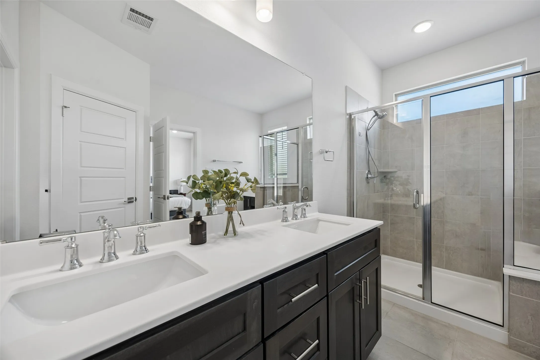 Single Family Residence For Sale in Collin County , 621 Hummingbird Drive, Celina, Texas 75009, 5 Bedroom, 3 Bathroom, 2 Garage spaces, 2,771 Sqft, built in 2022, mls#21347068, Real Estate Agent in Celina, Homes For Sale in Collin county, Homes For Sale in Celina, Realtor in Celina Texas, Real Estate Brokerage Independent Realty Texas, Luminita Cordes Realtor