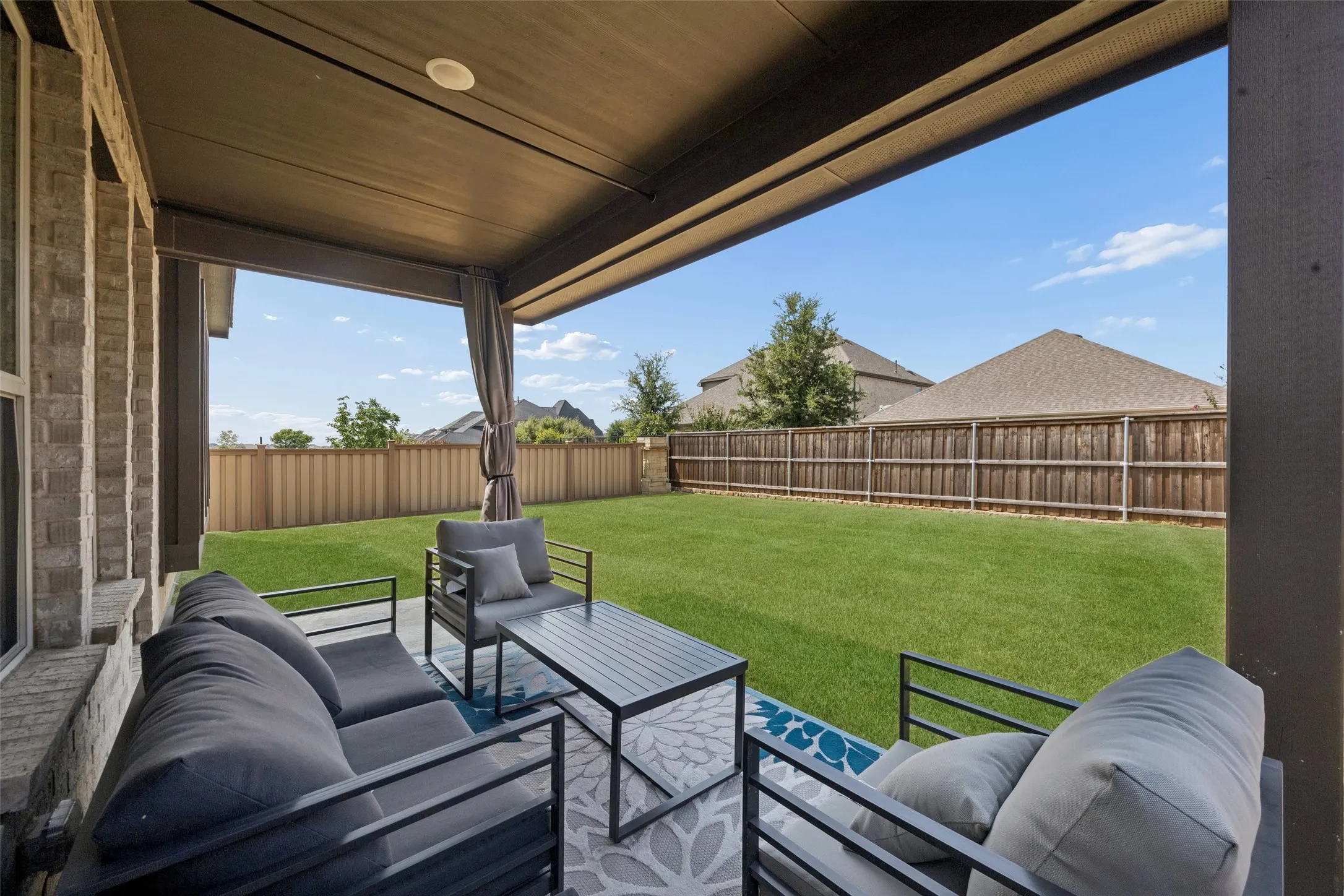 Single Family Residence For Sale in Collin County , 621 Hummingbird Drive, Celina, Texas 75009, 5 Bedroom, 3 Bathroom, 2 Garage spaces, 2,771 Sqft, built in 2022, mls#21347068, Real Estate Agent in Celina, Homes For Sale in Collin county, Homes For Sale in Celina, Realtor in Celina Texas, Real Estate Brokerage Independent Realty Texas, Luminita Cordes Realtor