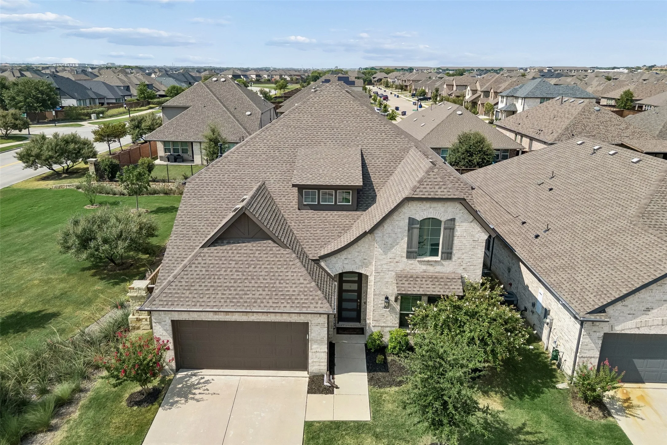 Single Family Residence For Sale in Collin County , 621 Hummingbird Drive, Celina, Texas 75009, 5 Bedroom, 3 Bathroom, 2 Garage spaces, 2,771 Sqft, built in 2022, mls#21347068, Real Estate Agent in Celina, Homes For Sale in Collin county, Homes For Sale in Celina, Realtor in Celina Texas, Real Estate Brokerage Independent Realty Texas, Luminita Cordes Realtor