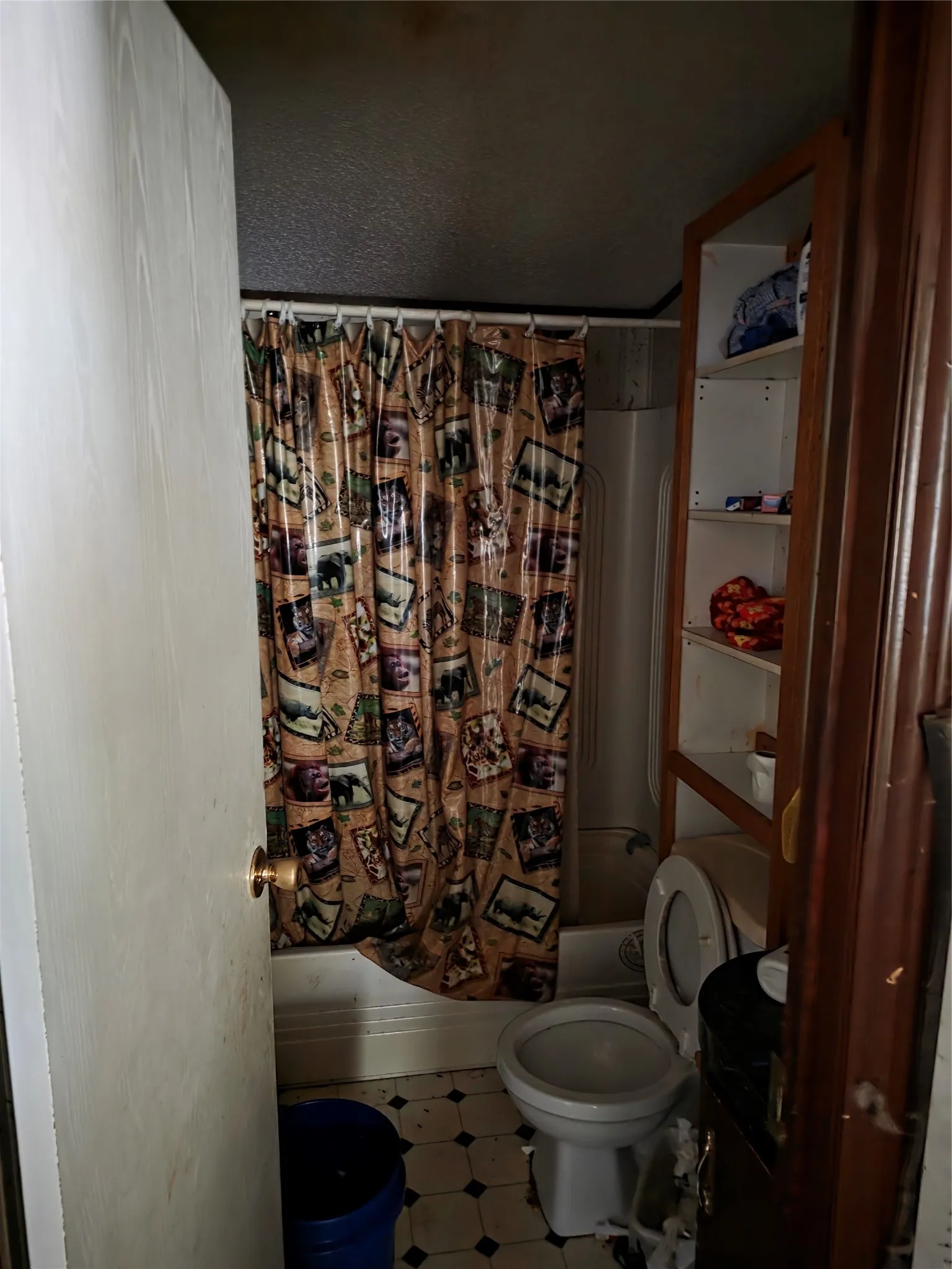 Manufactured Home For Sale in Hunt County , 1687 Northshore Road, Hawk Cove, Texas 75474, 3 Bedroom, 2 Bathroom, Garage spaces, 1,248 Sqft, built in 2000, mls#21354919, Real Estate Agent in Hawk Cove, Homes For Sale in Hunt county, Homes For Sale in Hawk Cove, Realtor in Hawk Cove Texas, Real Estate Brokerage Independent Realty Texas, Luminita Cordes Realtor