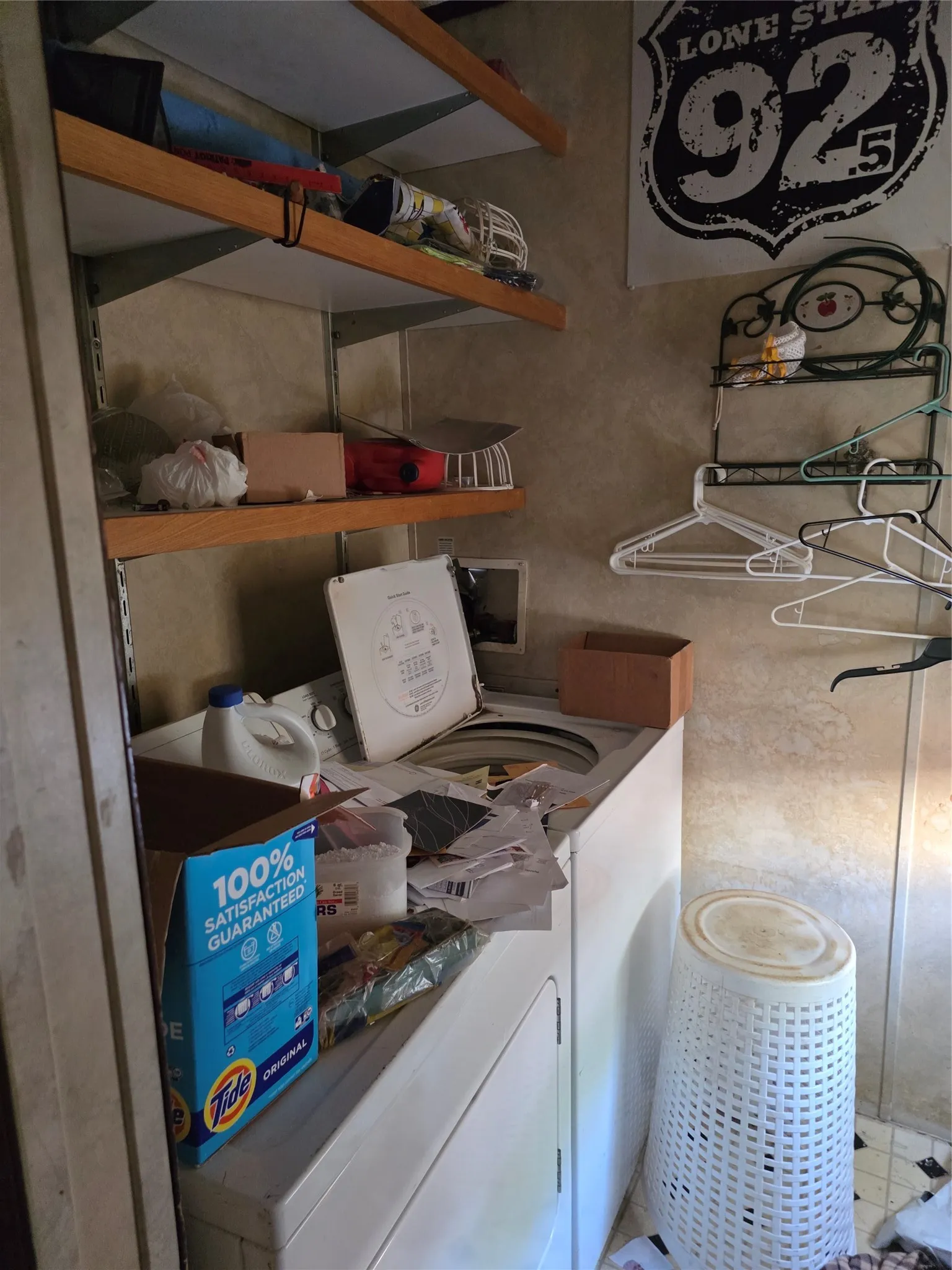 Manufactured Home For Sale in Hunt County , 1687 Northshore Road, Hawk Cove, Texas 75474, 3 Bedroom, 2 Bathroom, Garage spaces, 1,248 Sqft, built in 2000, mls#21354919, Real Estate Agent in Hawk Cove, Homes For Sale in Hunt county, Homes For Sale in Hawk Cove, Realtor in Hawk Cove Texas, Real Estate Brokerage Independent Realty Texas, Luminita Cordes Realtor