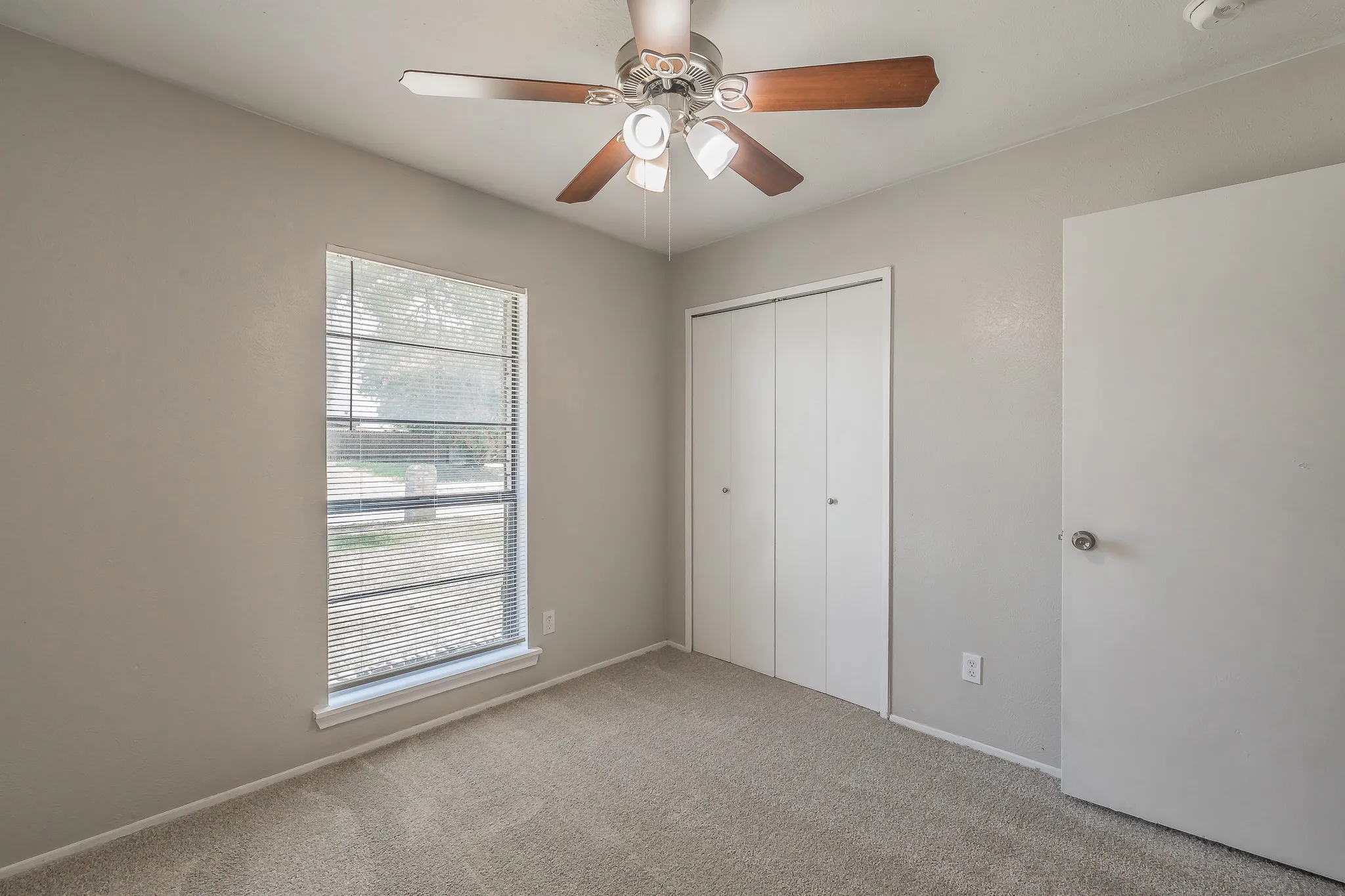 Single Family Residence For Sale in Tarrant County , 2817 Eddie Place, Fort Worth, Texas 76140, 3 Bedroom, 2 Bathroom, 2 Garage spaces, 1,153 Sqft, built in 1978, mls#21353483, Real Estate Agent in Fort Worth, Homes For Sale in Tarrant county, Homes For Sale in Fort Worth, Realtor in Fort Worth Texas, Real Estate Brokerage Independent Realty Texas, Luminita Cordes Realtor