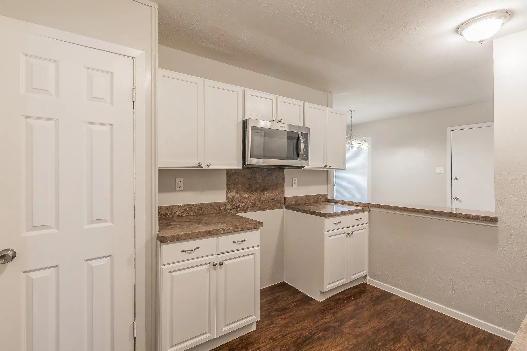 Single Family Residence For Sale in Tarrant County , 2817 Eddie Place, Fort Worth, Texas 76140, 3 Bedroom, 2 Bathroom, 2 Garage spaces, 1,153 Sqft, built in 1978, mls#21353483, Real Estate Agent in Fort Worth, Homes For Sale in Tarrant county, Homes For Sale in Fort Worth, Realtor in Fort Worth Texas, Real Estate Brokerage Independent Realty Texas, Luminita Cordes Realtor