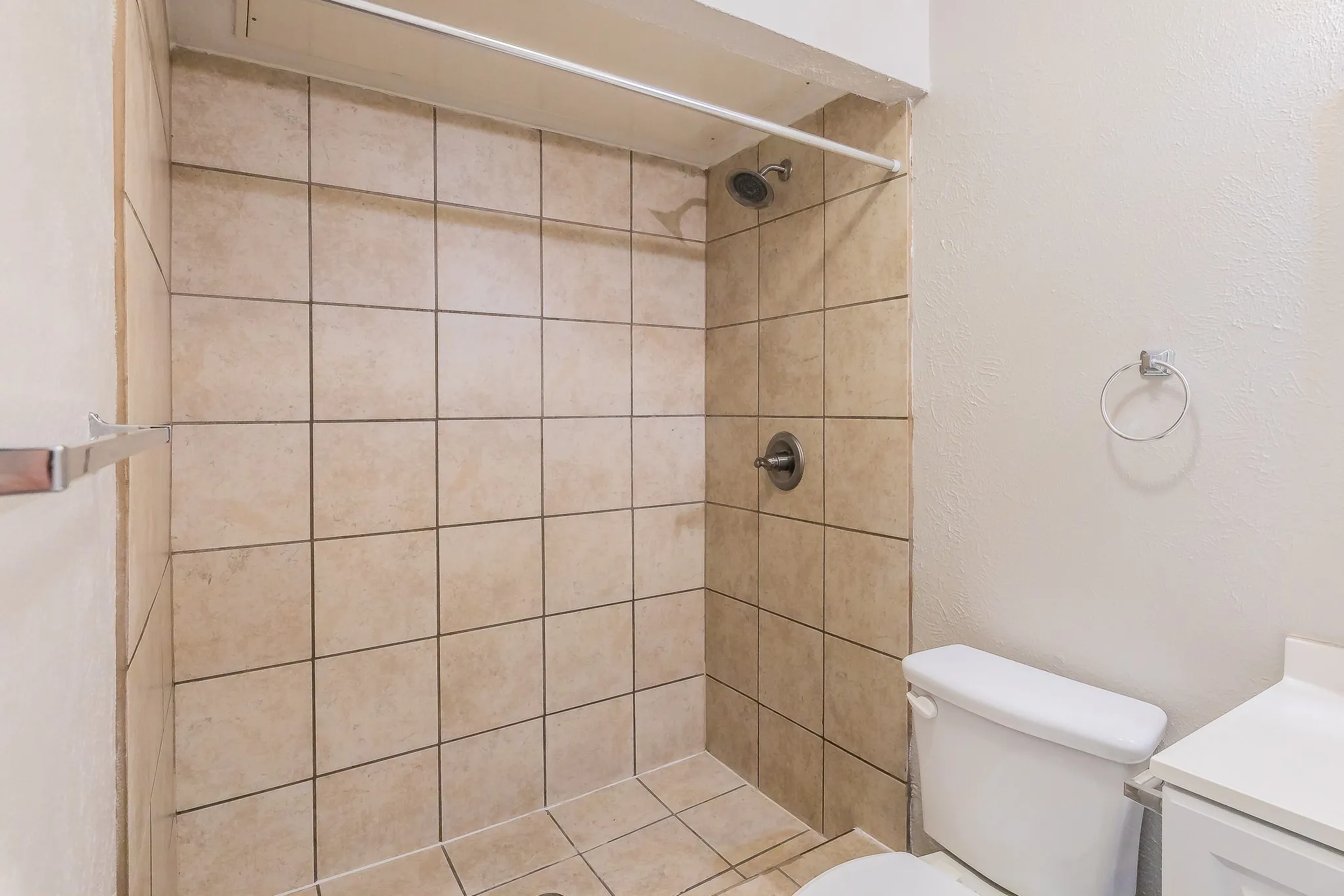 Single Family Residence For Sale in Tarrant County , 2817 Eddie Place, Fort Worth, Texas 76140, 3 Bedroom, 2 Bathroom, 2 Garage spaces, 1,153 Sqft, built in 1978, mls#21353483, Real Estate Agent in Fort Worth, Homes For Sale in Tarrant county, Homes For Sale in Fort Worth, Realtor in Fort Worth Texas, Real Estate Brokerage Independent Realty Texas, Luminita Cordes Realtor