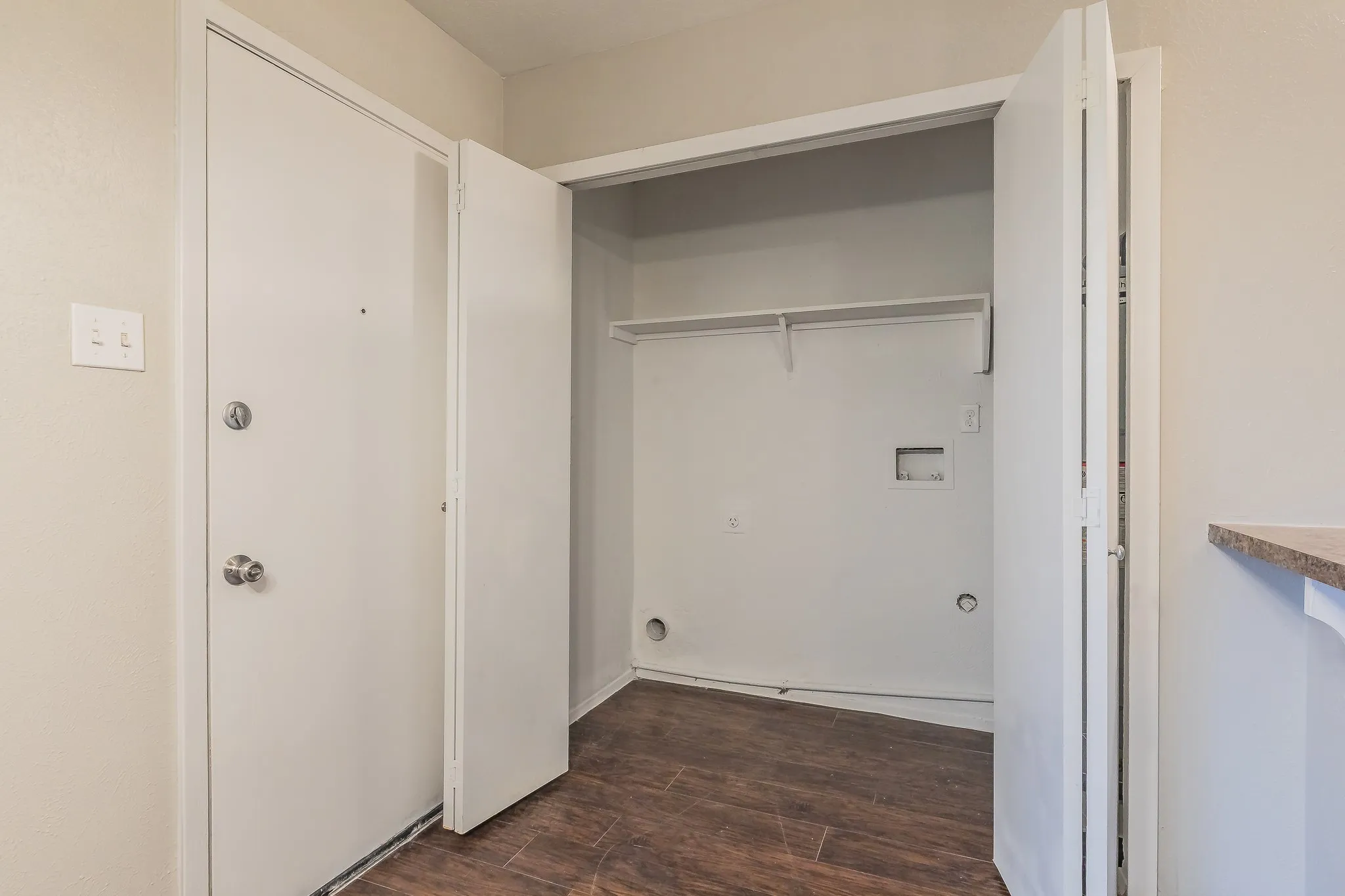 Single Family Residence For Sale in Tarrant County , 2817 Eddie Place, Fort Worth, Texas 76140, 3 Bedroom, 2 Bathroom, 2 Garage spaces, 1,153 Sqft, built in 1978, mls#21353483, Real Estate Agent in Fort Worth, Homes For Sale in Tarrant county, Homes For Sale in Fort Worth, Realtor in Fort Worth Texas, Real Estate Brokerage Independent Realty Texas, Luminita Cordes Realtor