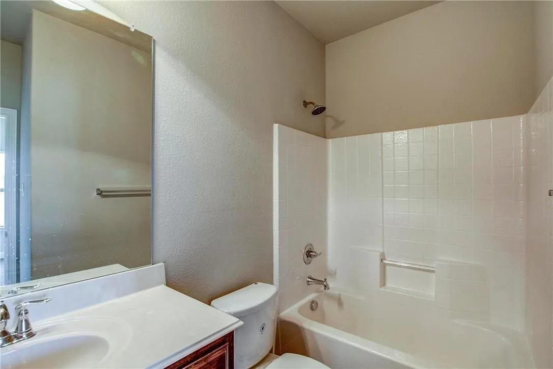 Duplex For Rent in Tarrant County , 416 Canvas Court, Crowley, Texas 76036, 2 Bedroom, 2 Bathroom, 2 Garage spaces, 1,066 Sqft, built in 2015, mls#21354917, Real Estate Agent in Crowley, Homes For Rent in Tarrant county, Homes For Rent in Crowley, Realtor in Crowley Texas, Real Estate Brokerage Independent Realty Texas, Luminita Cordes Realtor