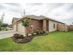 Duplex For Rent in Tarrant County , 416 Canvas Court, Crowley, Texas 76036, 2 Bedroom, 2 Bathroom, 2 Garage spaces, 1,066 Sqft, built in 2015, mls#21354917, Real Estate Agent in Crowley, Homes For Rent in Tarrant county, Homes For Rent in Crowley, Realtor in Crowley Texas, Real Estate Brokerage Independent Realty Texas, Luminita Cordes Realtor