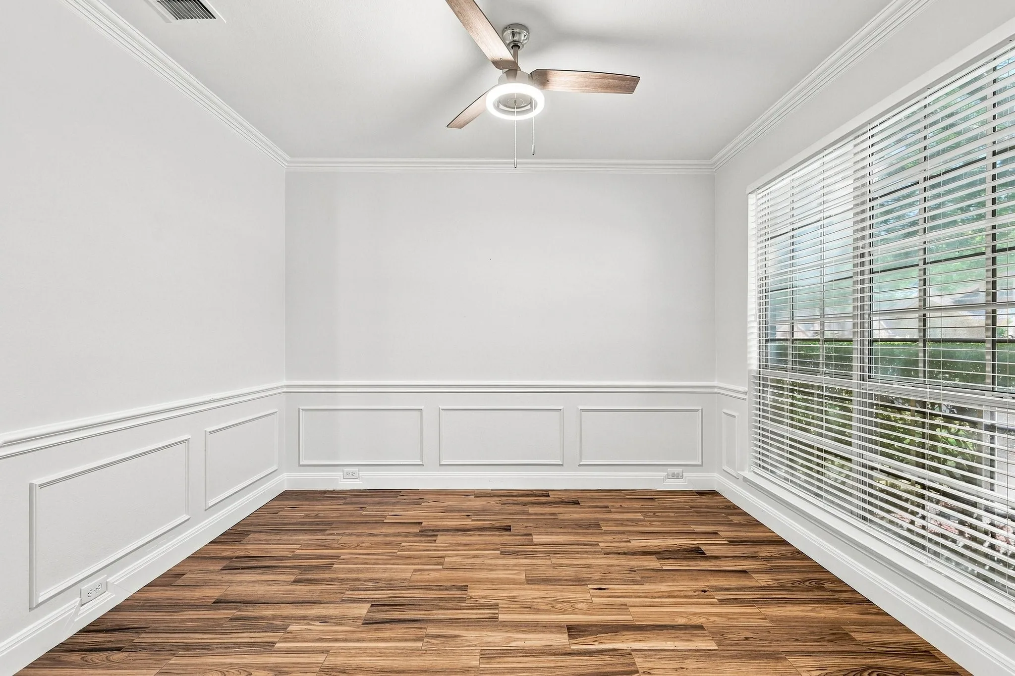 A Formal Dining Room at the entry comes in handy for the Holiday gatherings!