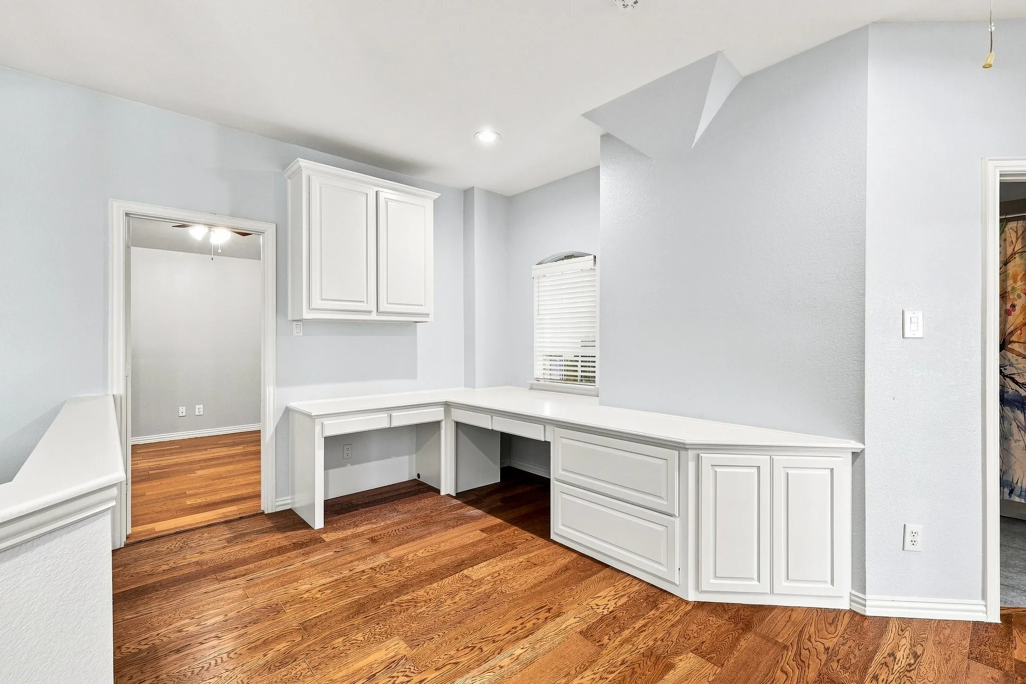 Another built in work space located upstairs is perfect for homework or crafting!