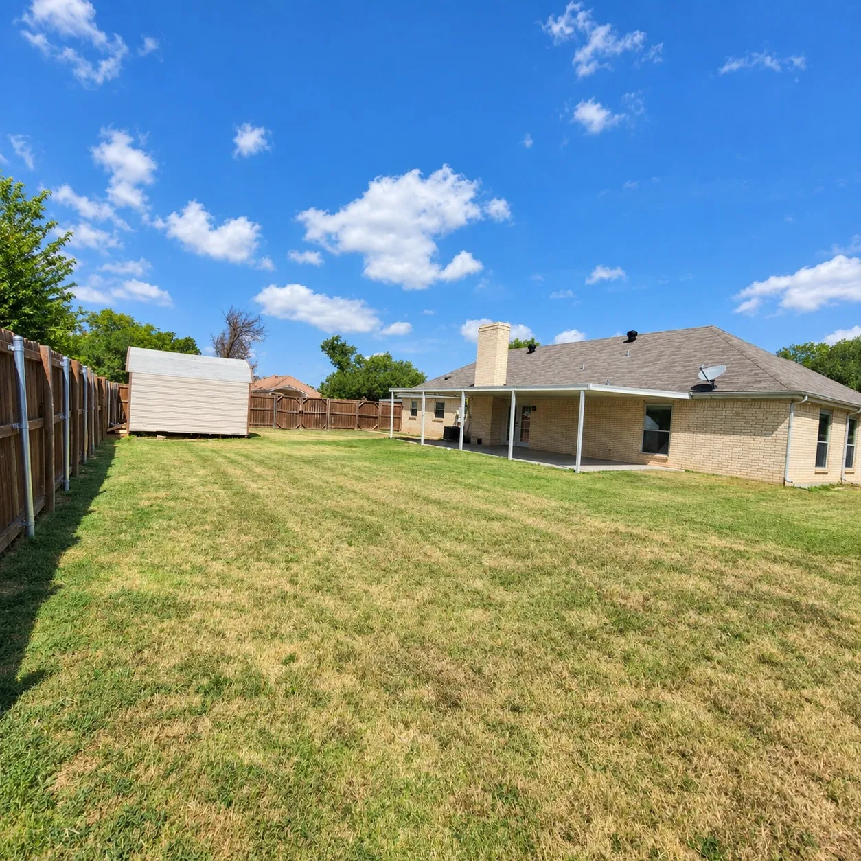 Single Family Residence For Rent in Limestone County , 1000 La Villeta Street, Mexia, Texas 76667, 3 Bedroom, 2 Bathroom, Garage spaces, 2,062 Sqft, built in 1982, mls#21354789, Real Estate Agent in Mexia, Homes For Rent in Limestone county, Homes For Rent in Mexia, Realtor in Mexia Texas, Real Estate Brokerage Independent Realty Texas, Luminita Cordes Realtor