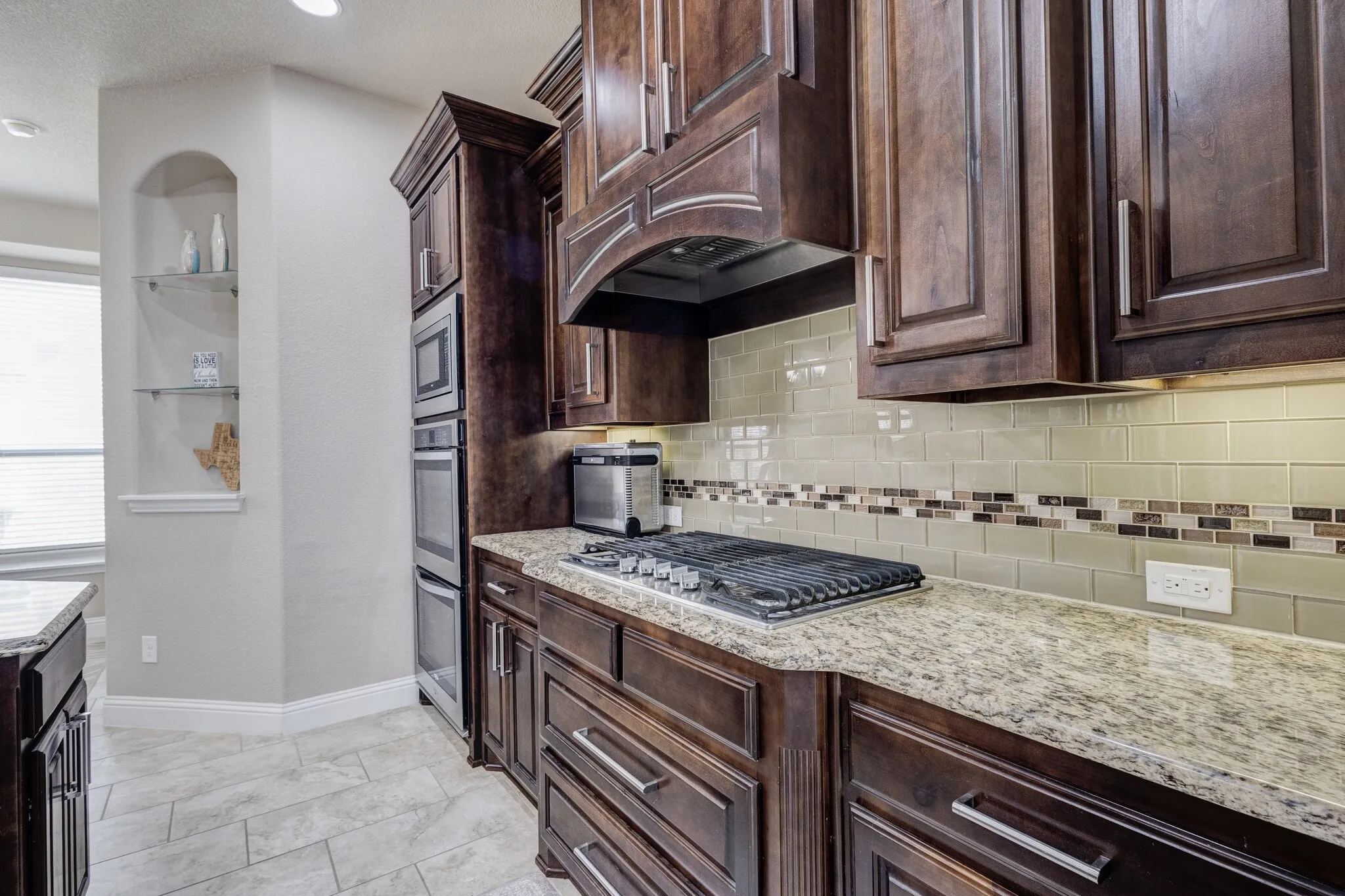 Single Family Residence For Rent in Collin County , 6441 Teabridge Drive, Plano, Texas 75074, 4 Bedroom, 3 Bathroom, 2 Garage spaces, 3,038 Sqft, built in 2016, mls#21354936, Real Estate Agent in Plano, Homes For Rent in Collin county, Homes For Rent in Plano, Realtor in Plano Texas, Real Estate Brokerage Independent Realty Texas, Luminita Cordes Realtor